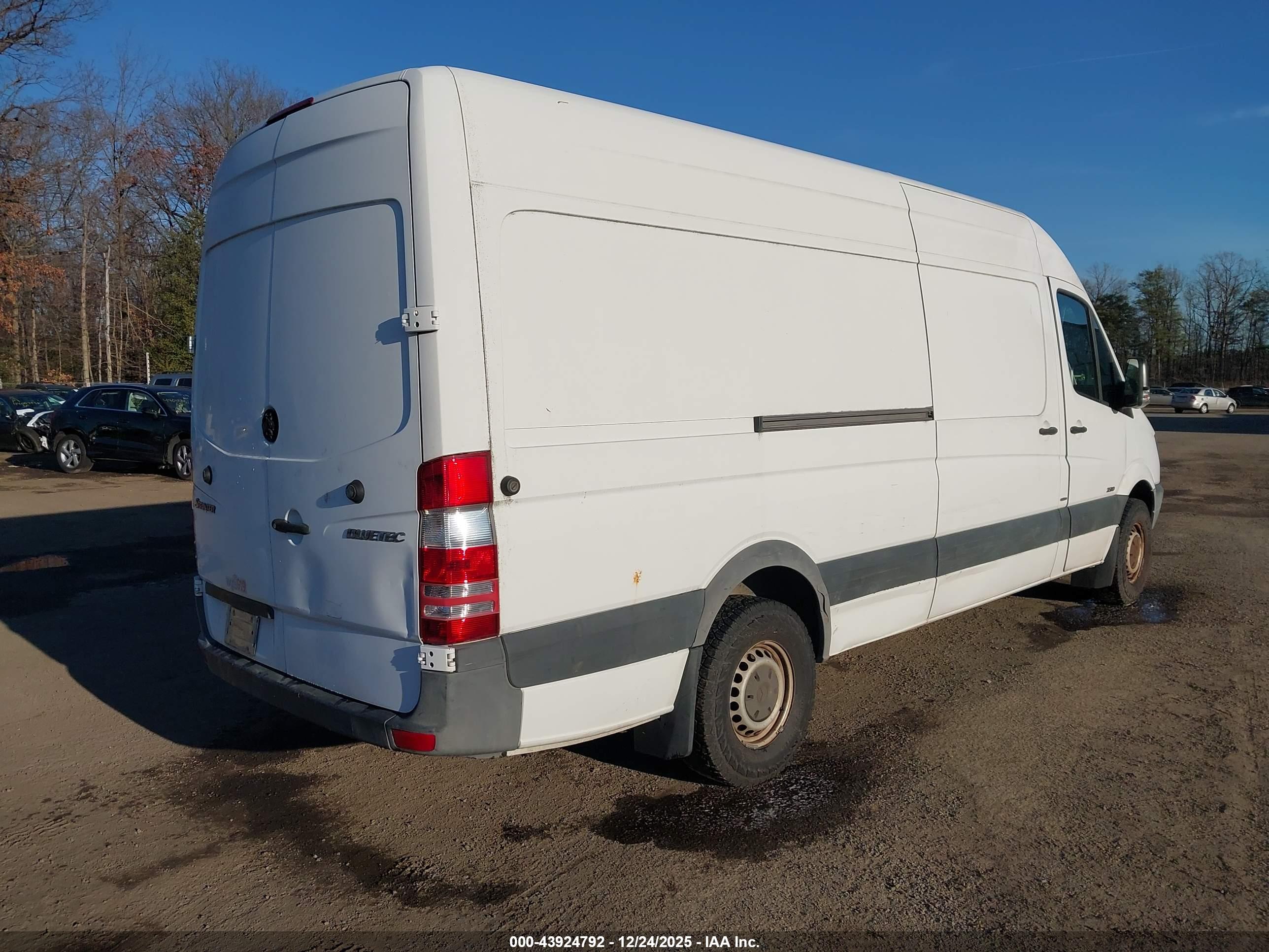 MERCEDES-BENZ SPRINTER image 4