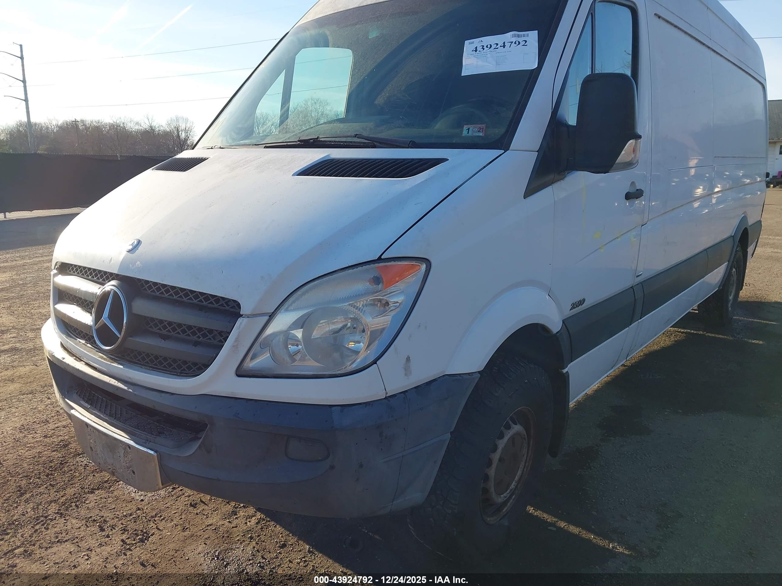 MERCEDES-BENZ SPRINTER image 6