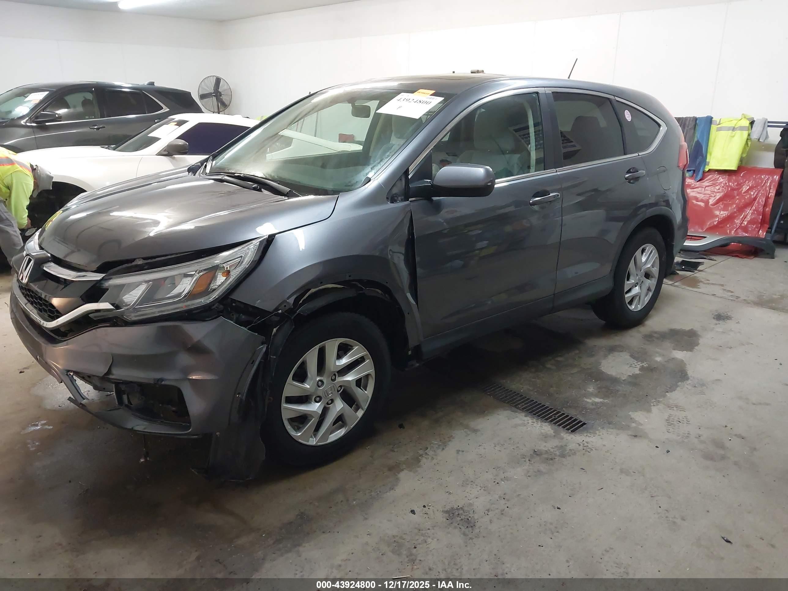 HONDA CR-V image 2