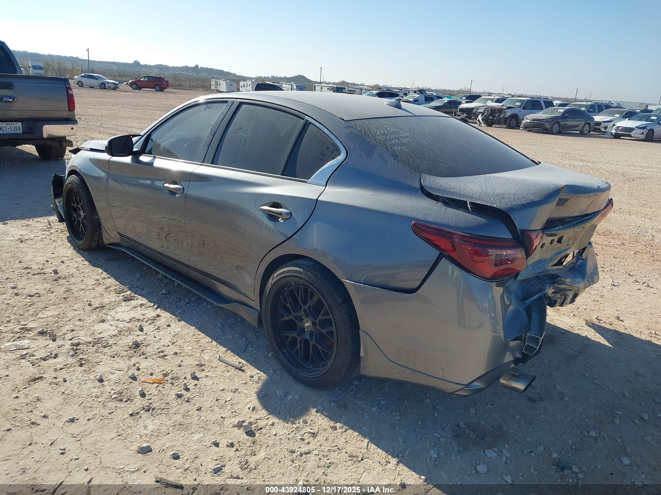 INFINITI Q50 image 3