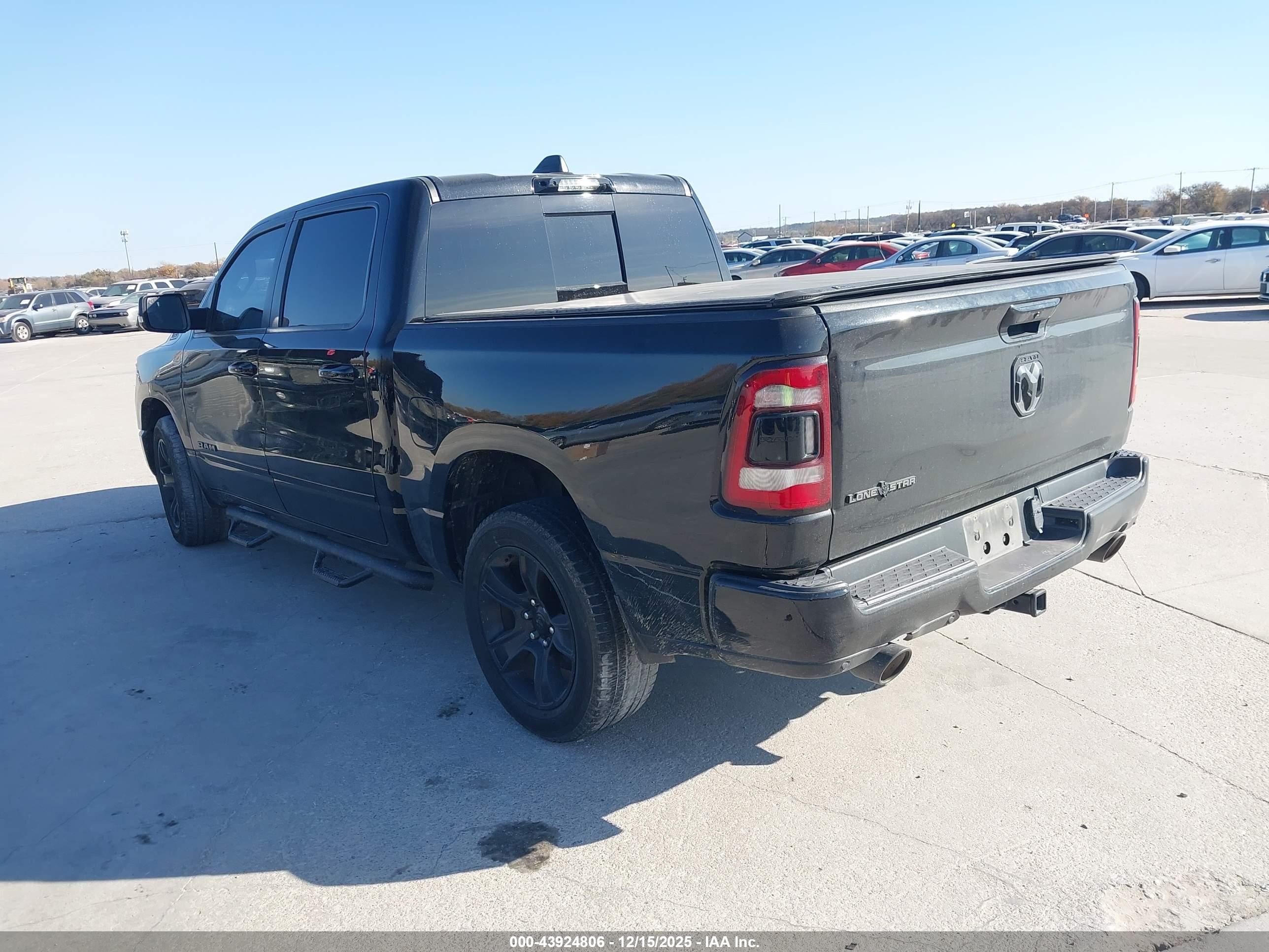 RAM 1500 image 3