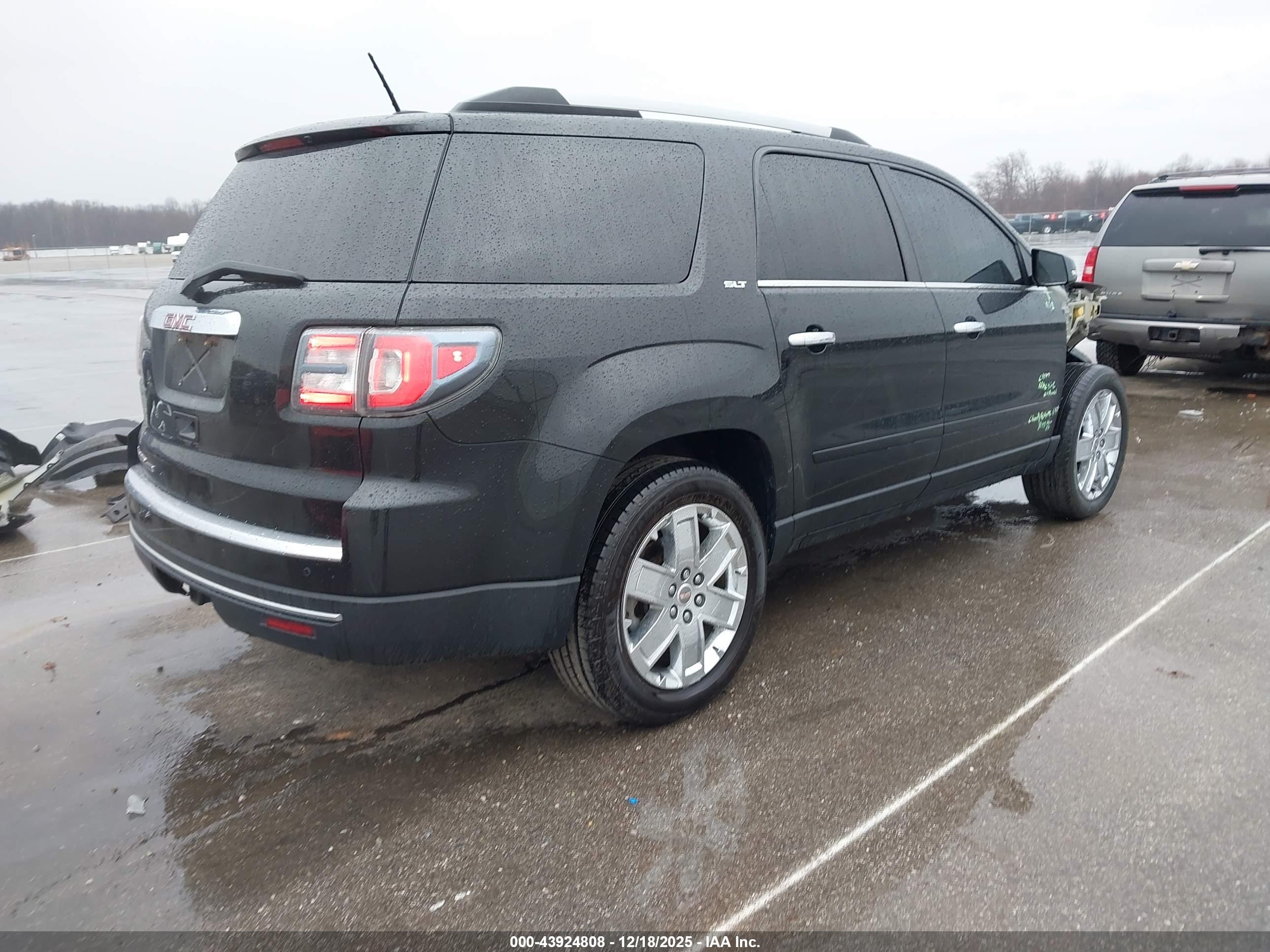 GMC ACADIA image 4