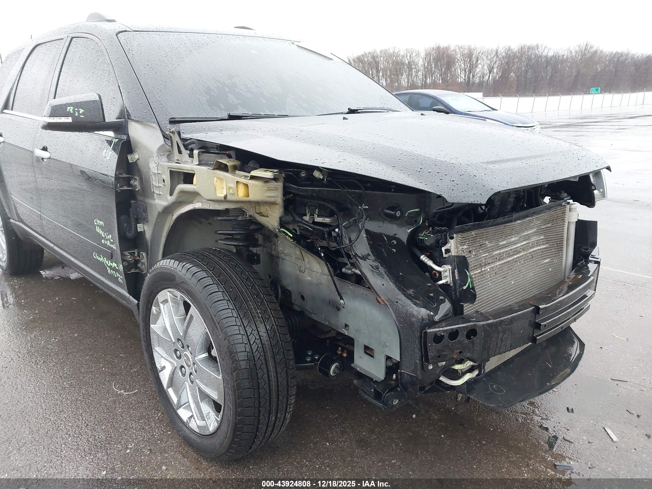 GMC ACADIA image 6