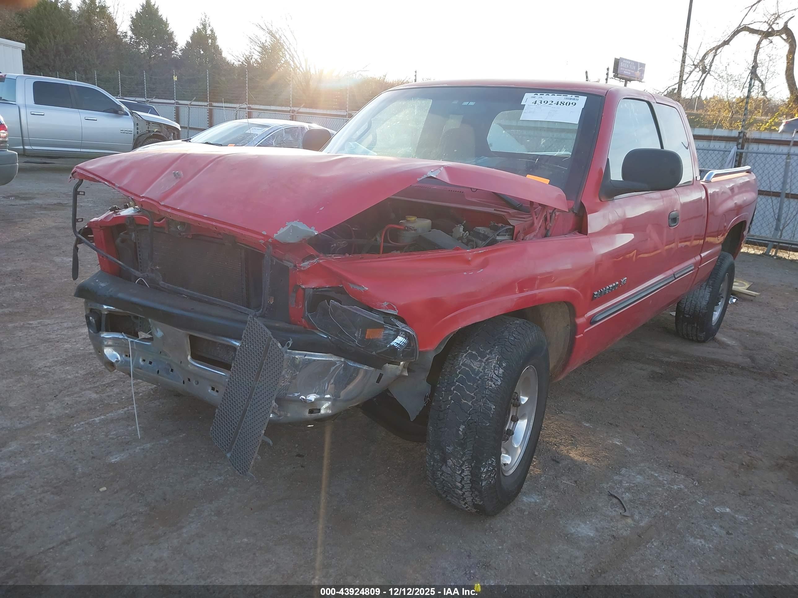DODGE RAM image 2