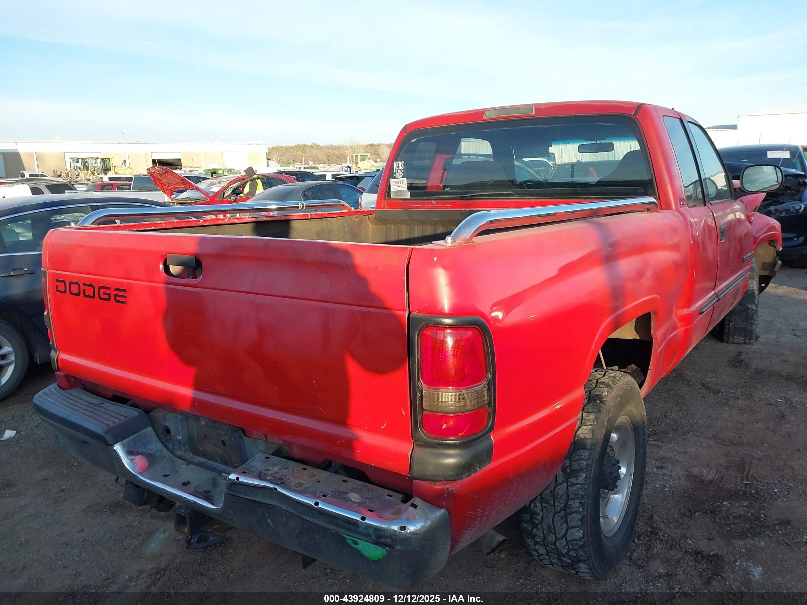 DODGE RAM image 4