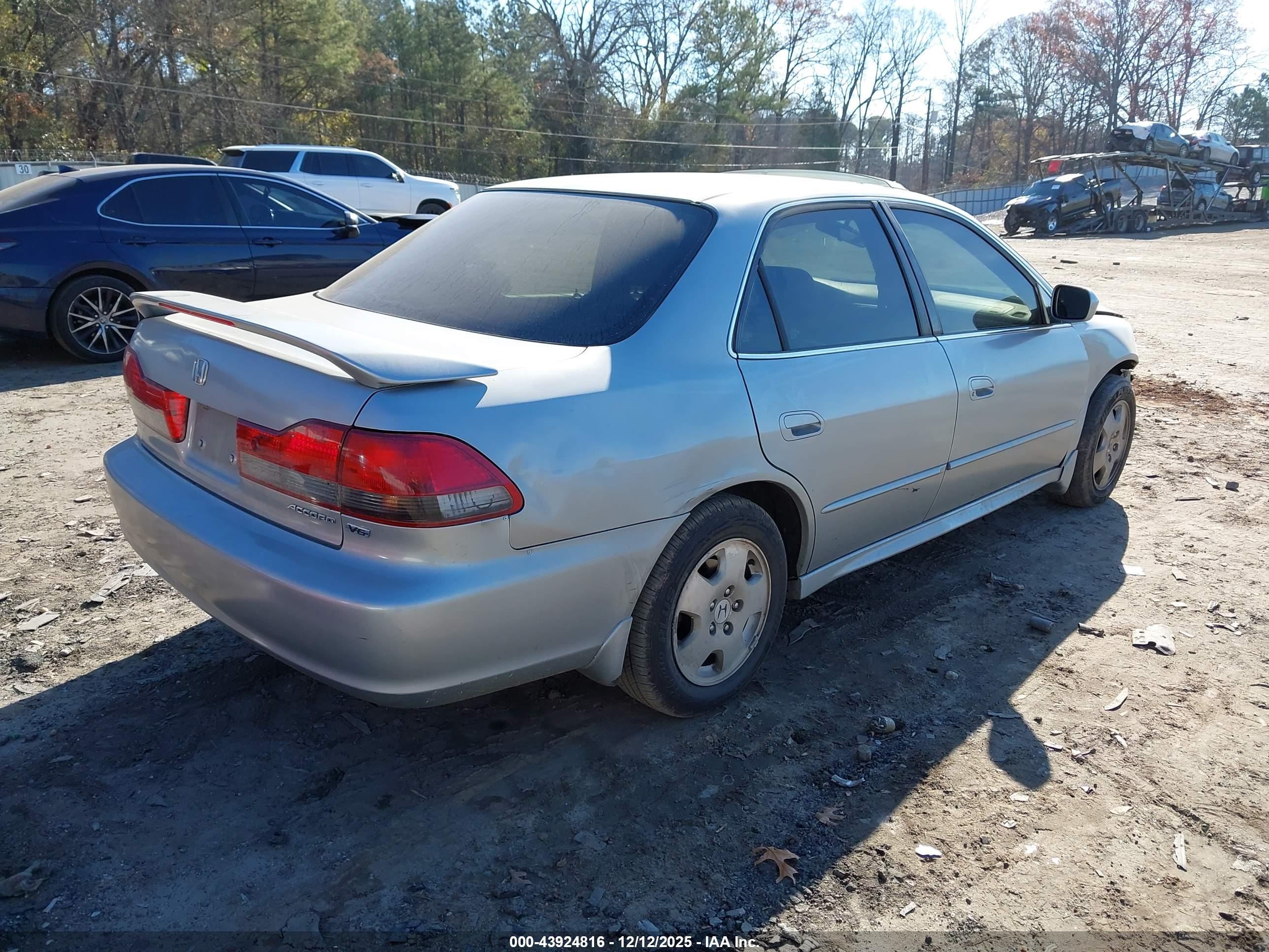 HONDA ACCORD image 4