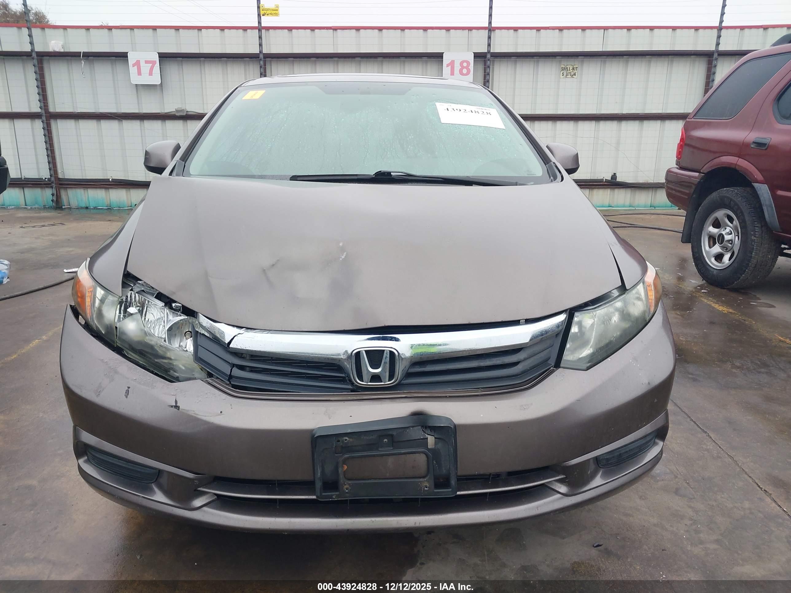 HONDA CIVIC image 6