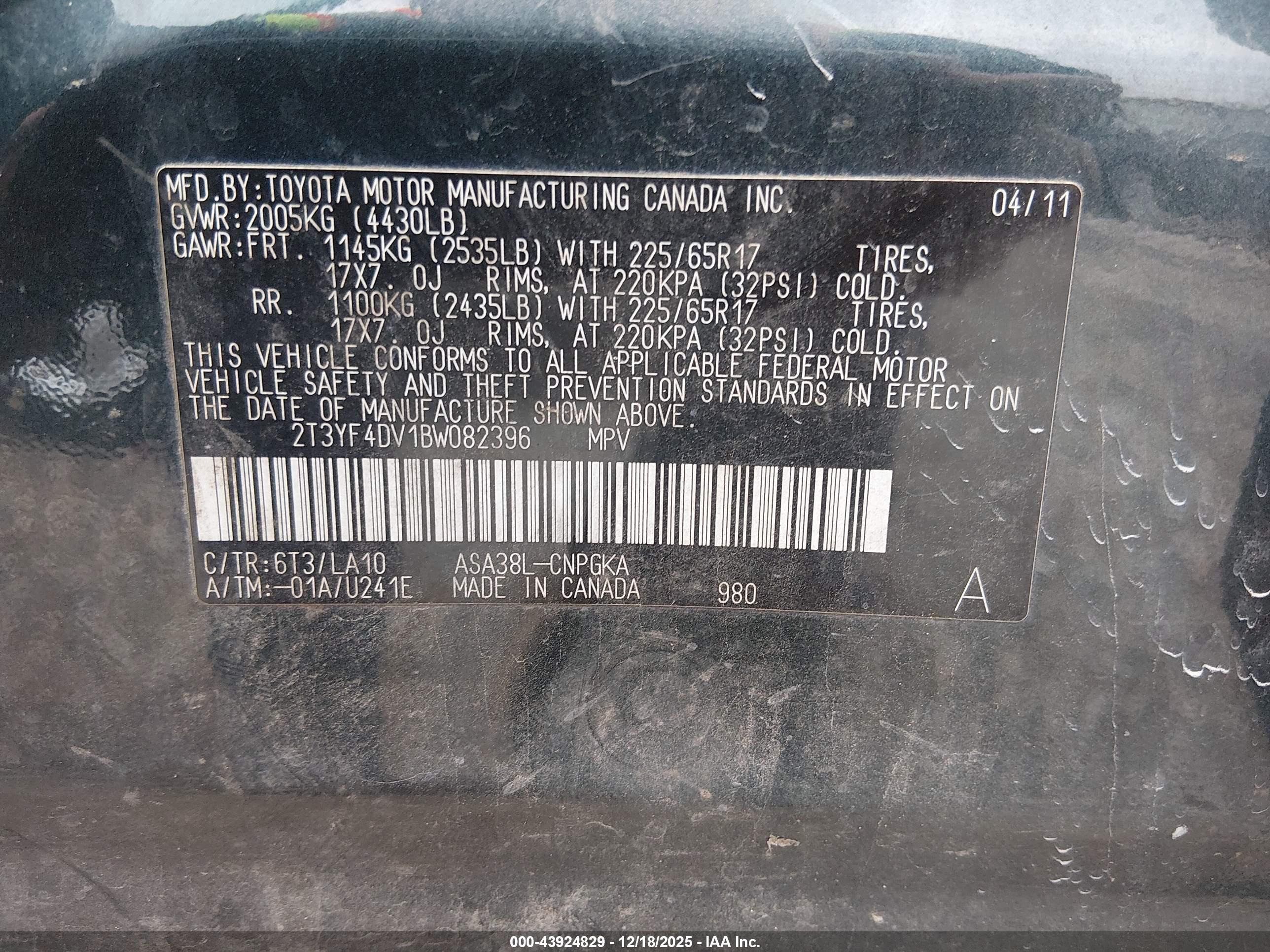 TOYOTA RAV4 image 9