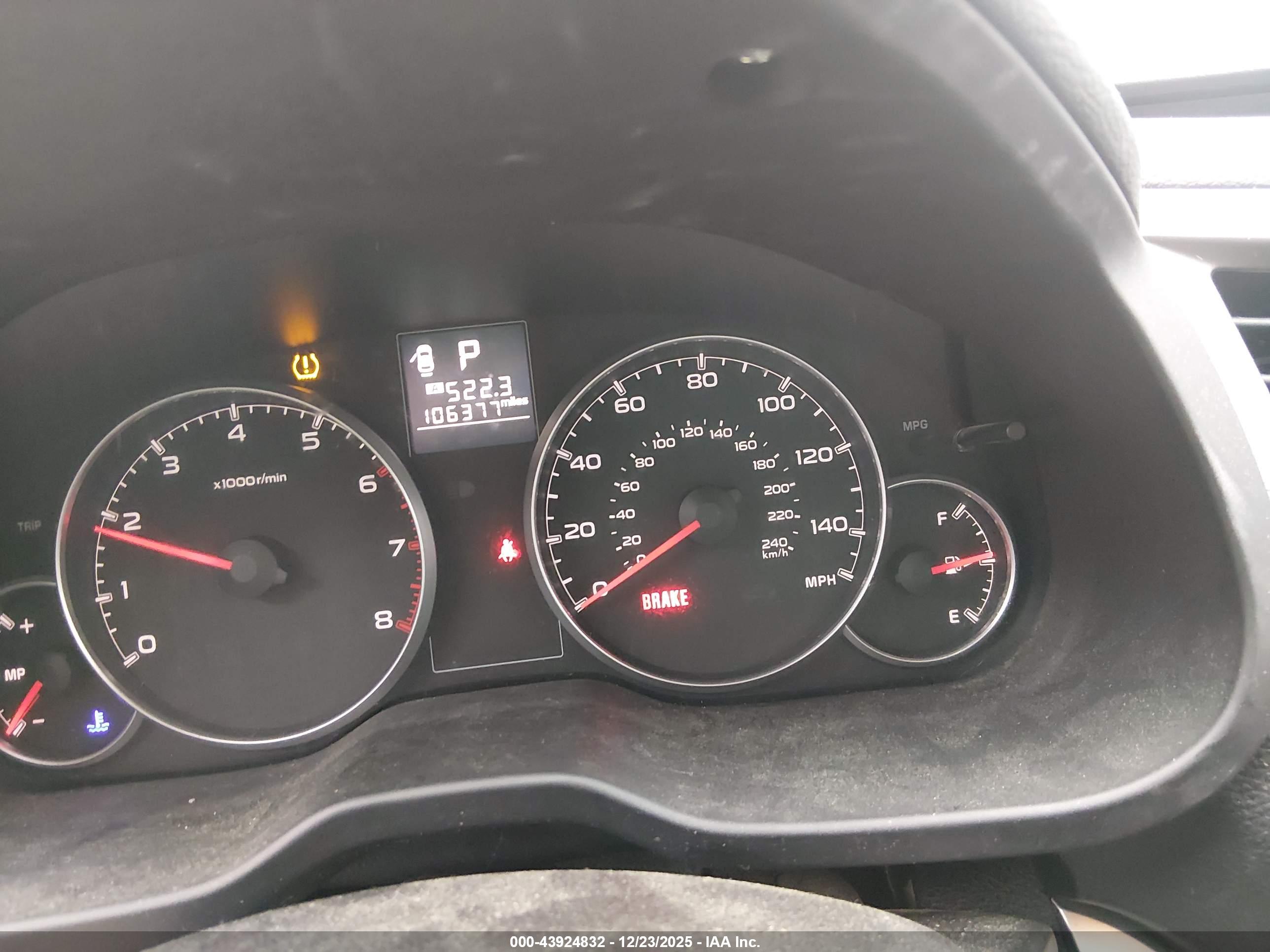 SUBARU OUTBACK image 7