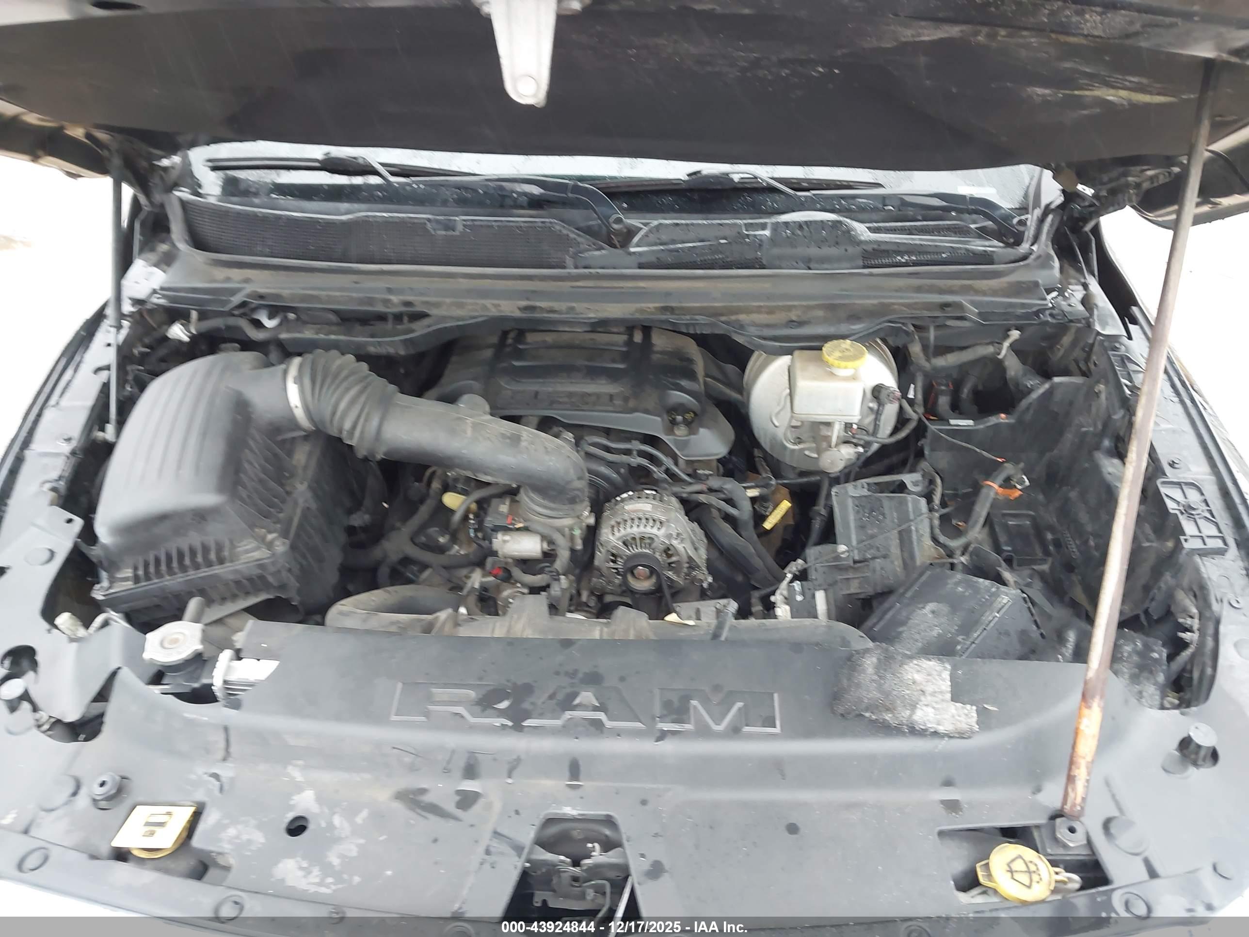 RAM 1500 image 10
