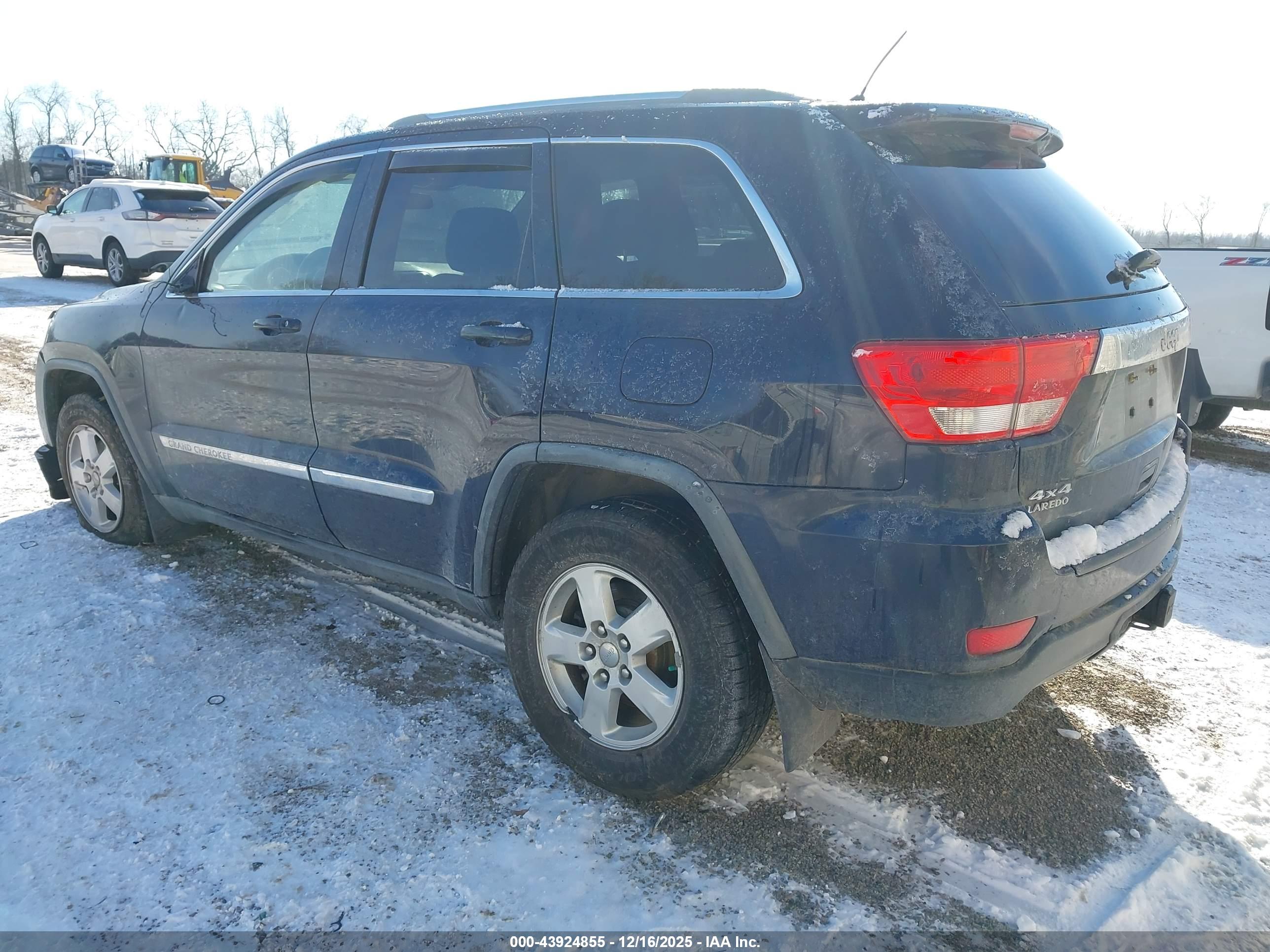 JEEP GRAND image 3