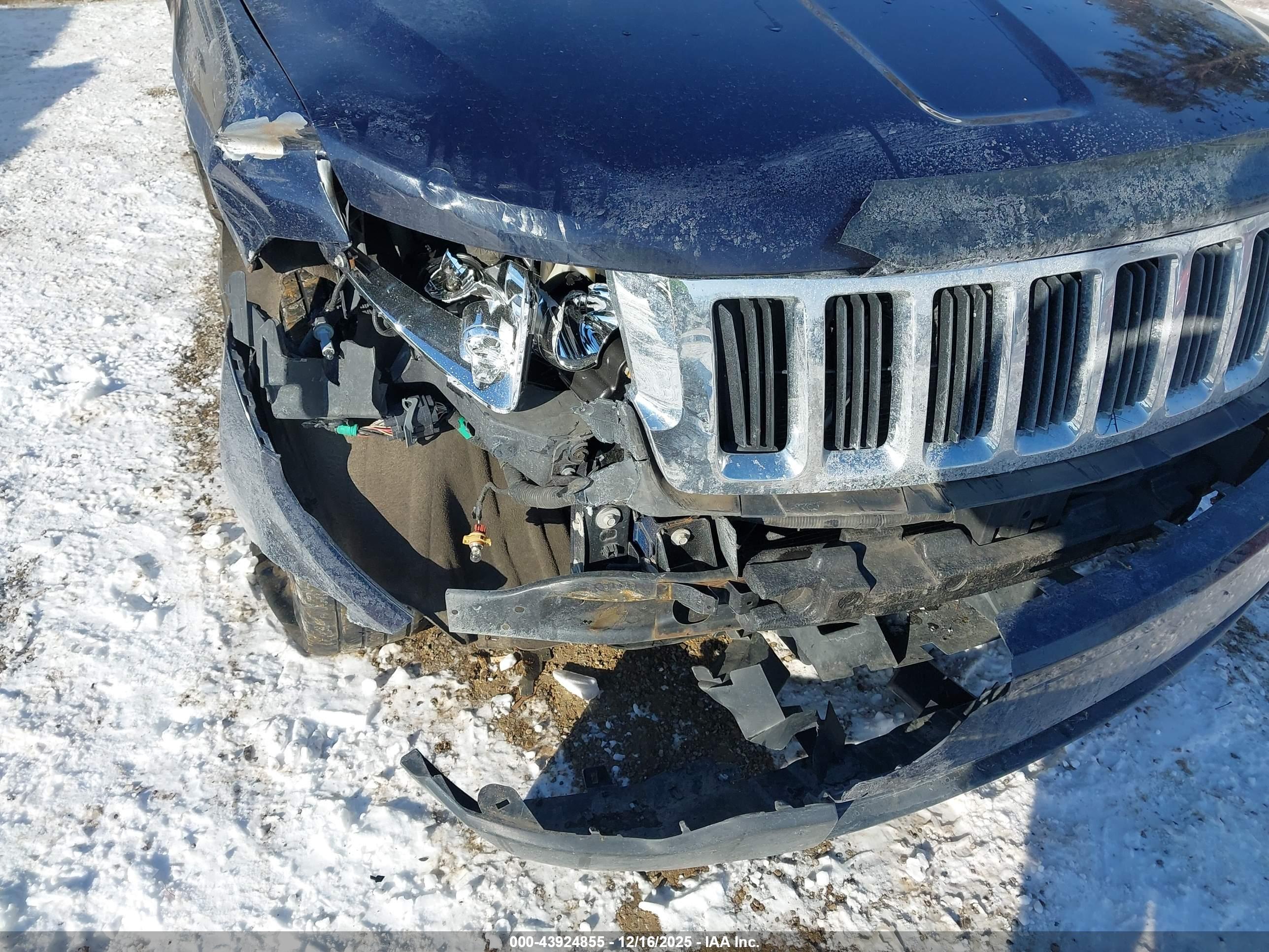 JEEP GRAND image 6