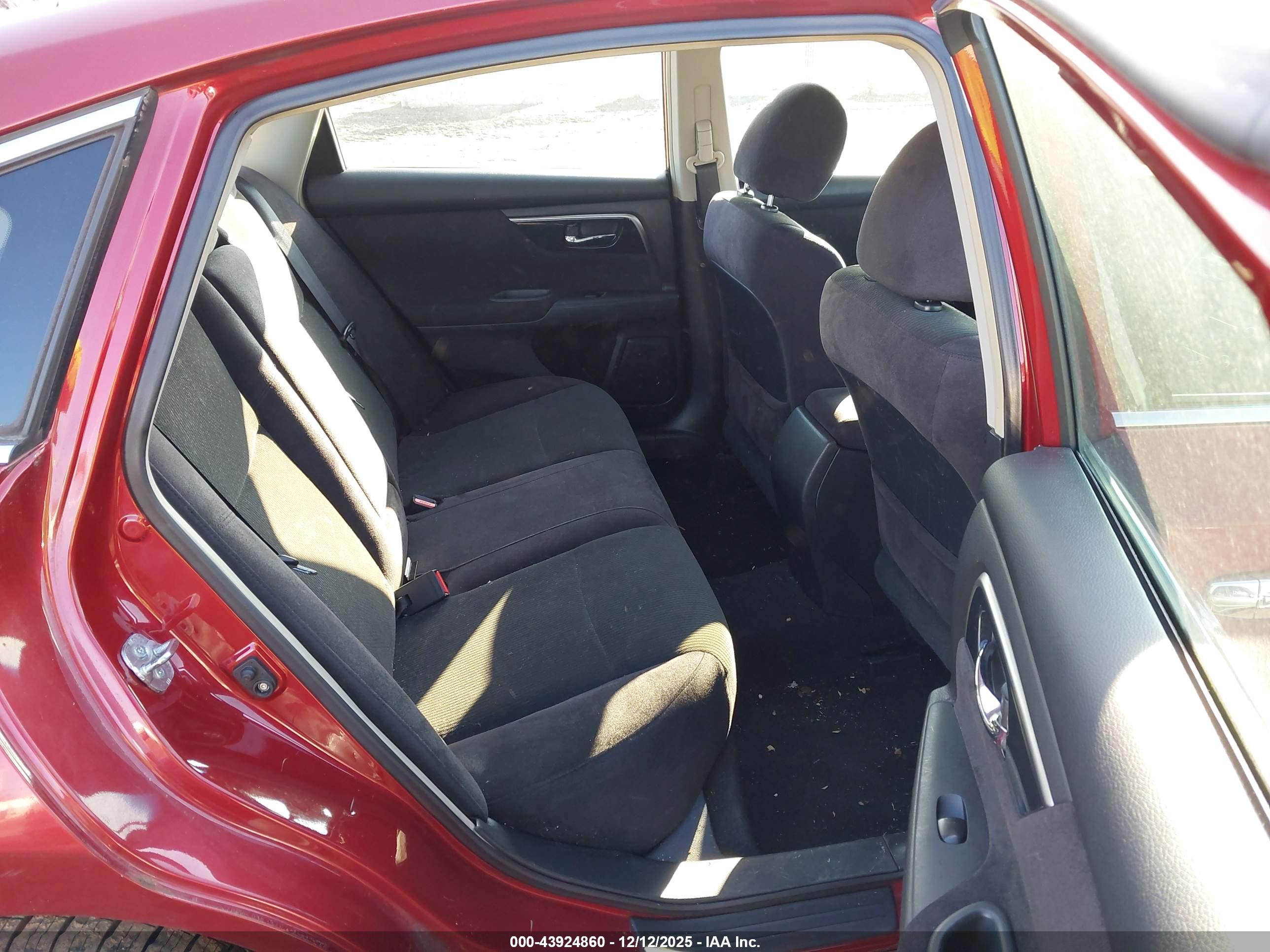 NISSAN ALTIMA image 8