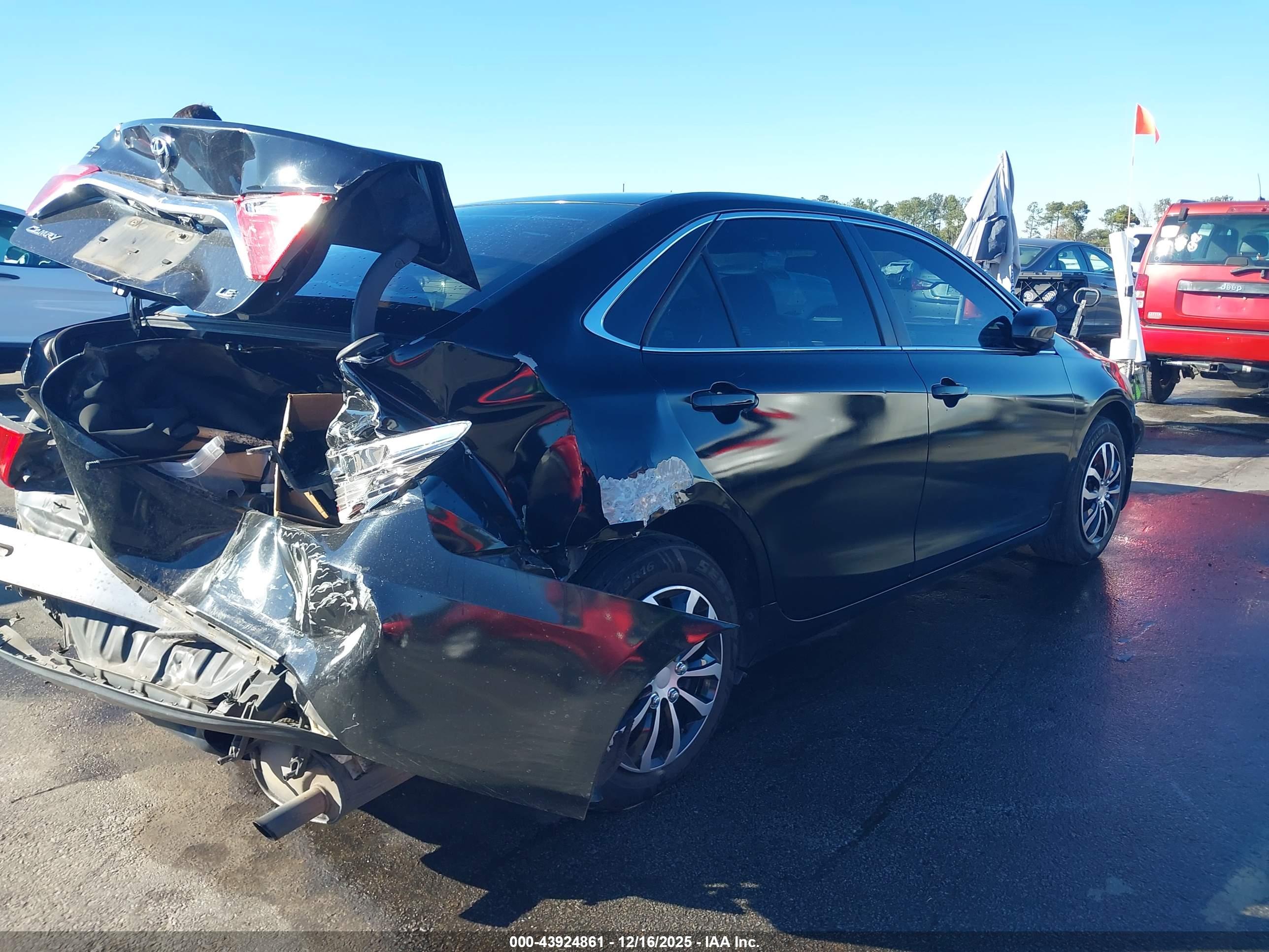 TOYOTA CAMRY image 4