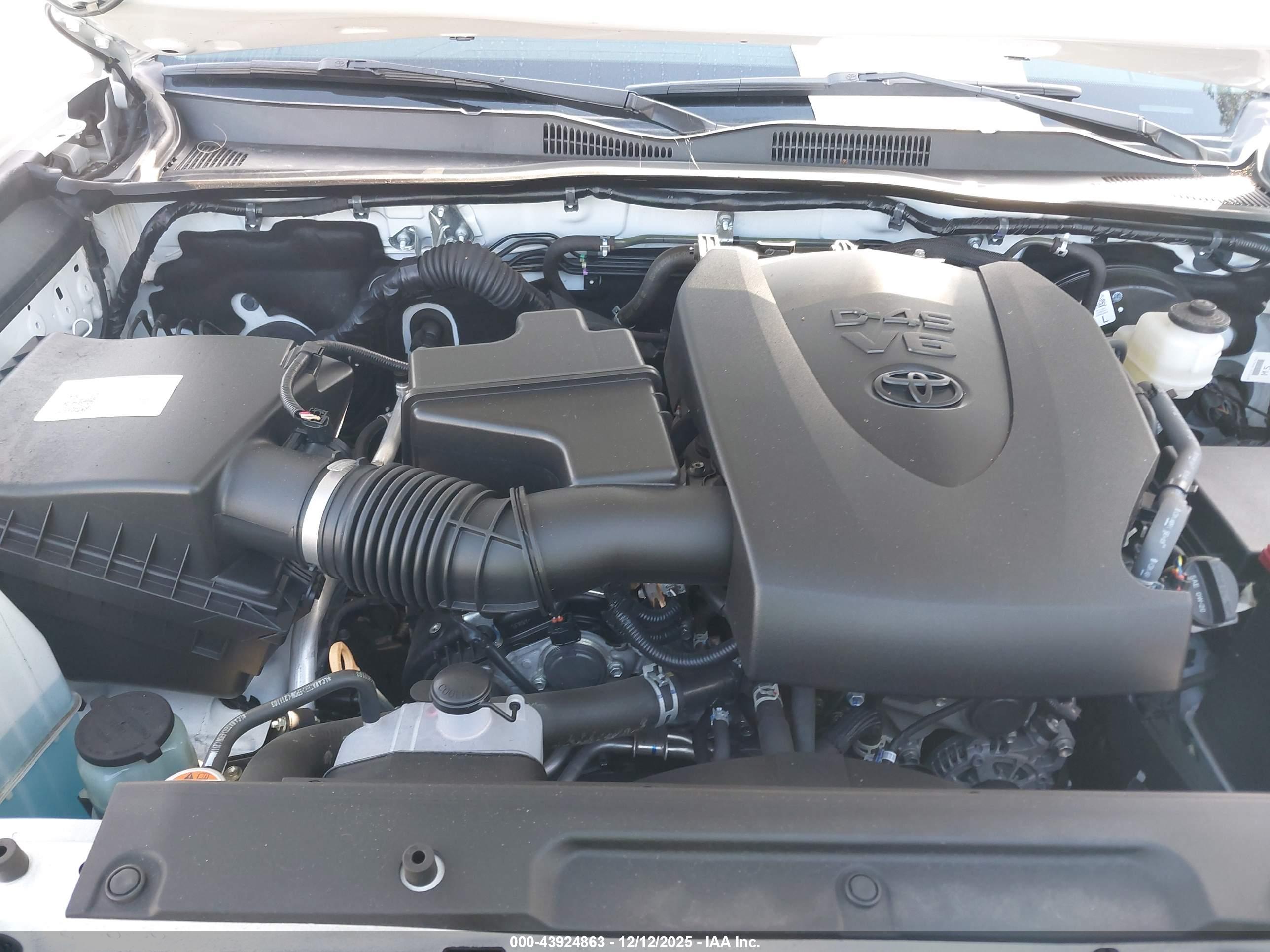 TOYOTA TACOMA image 10