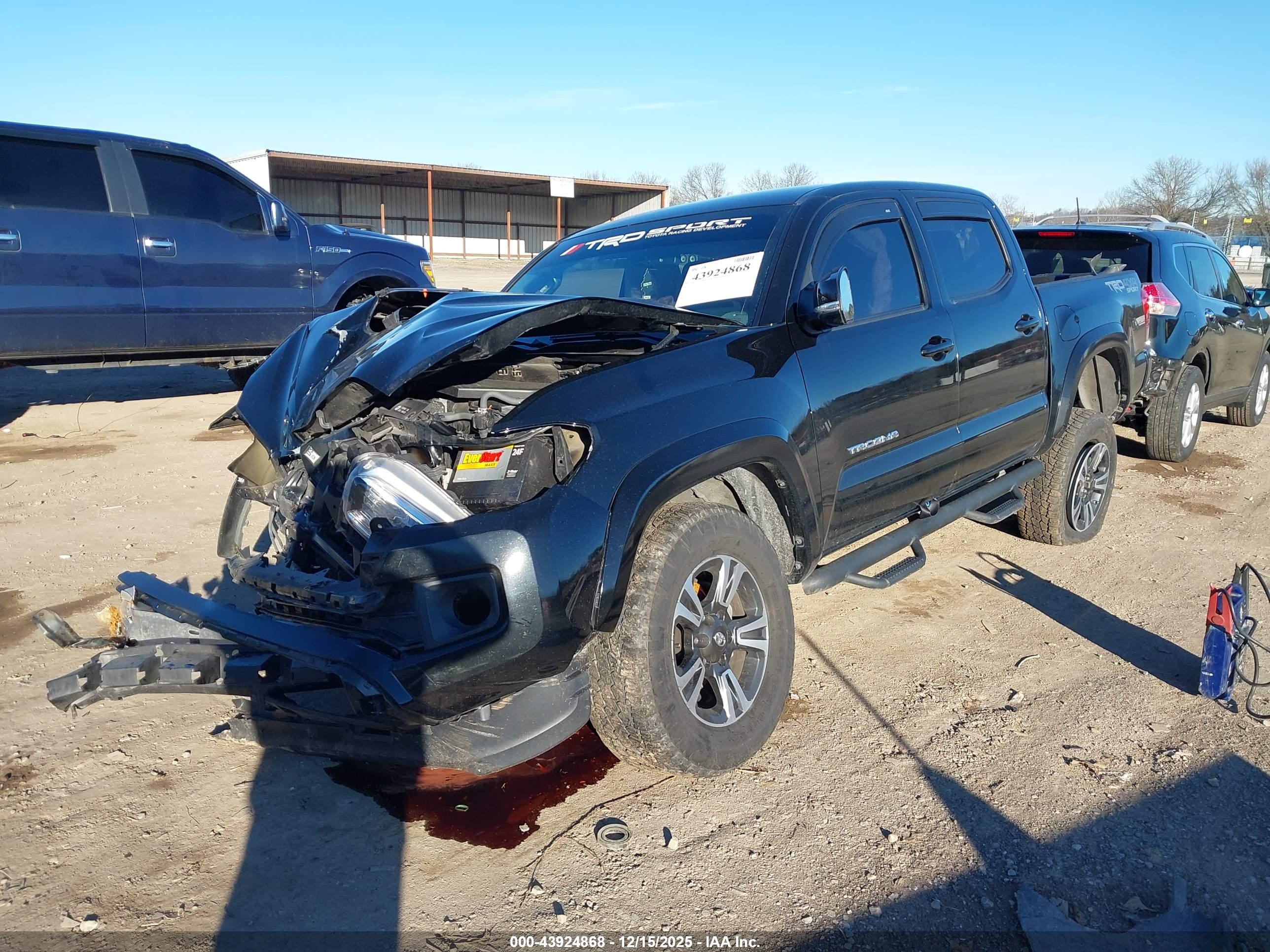 TOYOTA TACOMA image 2