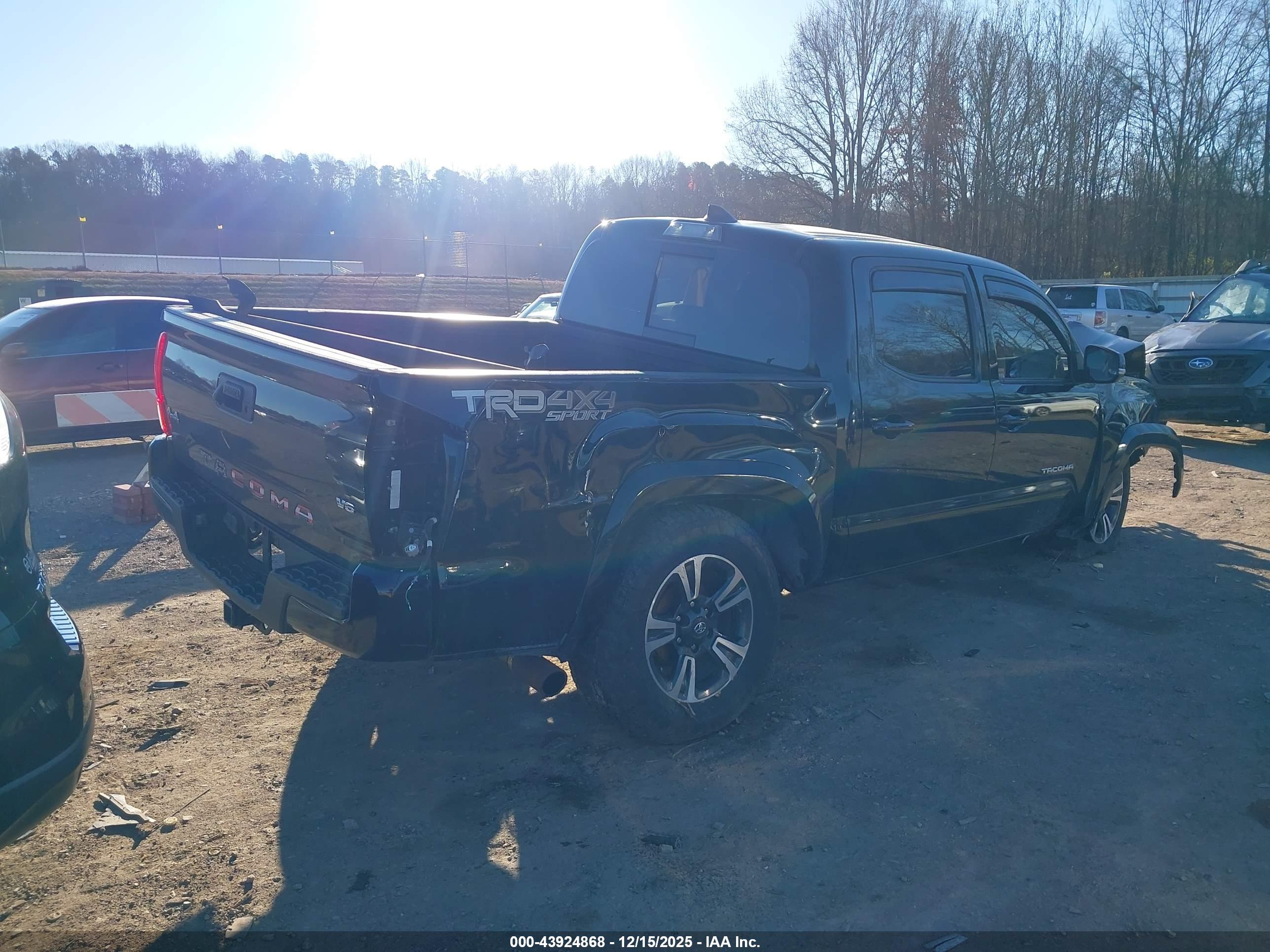 TOYOTA TACOMA image 4