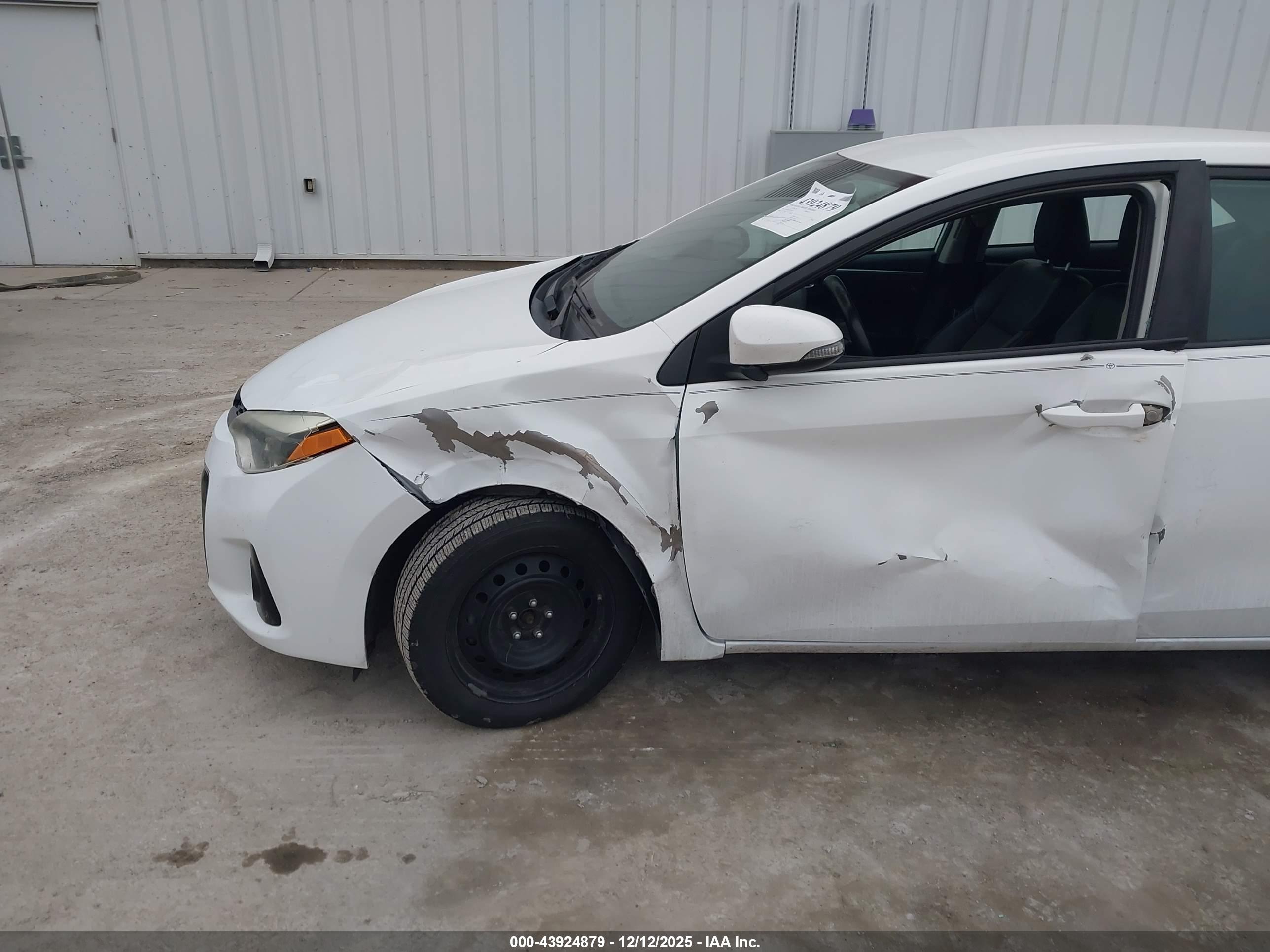 TOYOTA COROLLA image 6