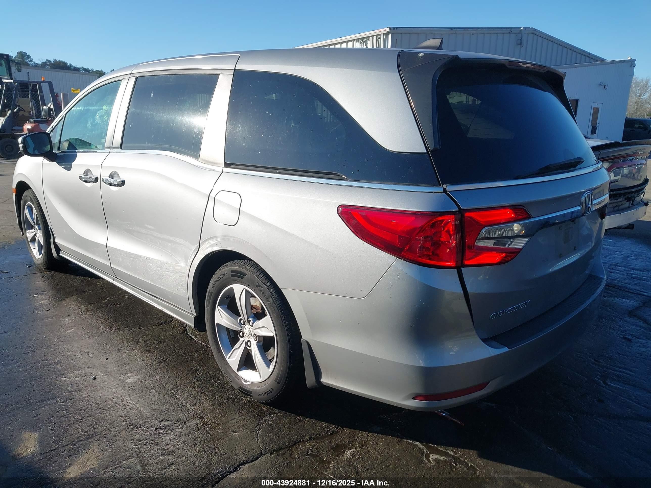 HONDA ODYSSEY image 3
