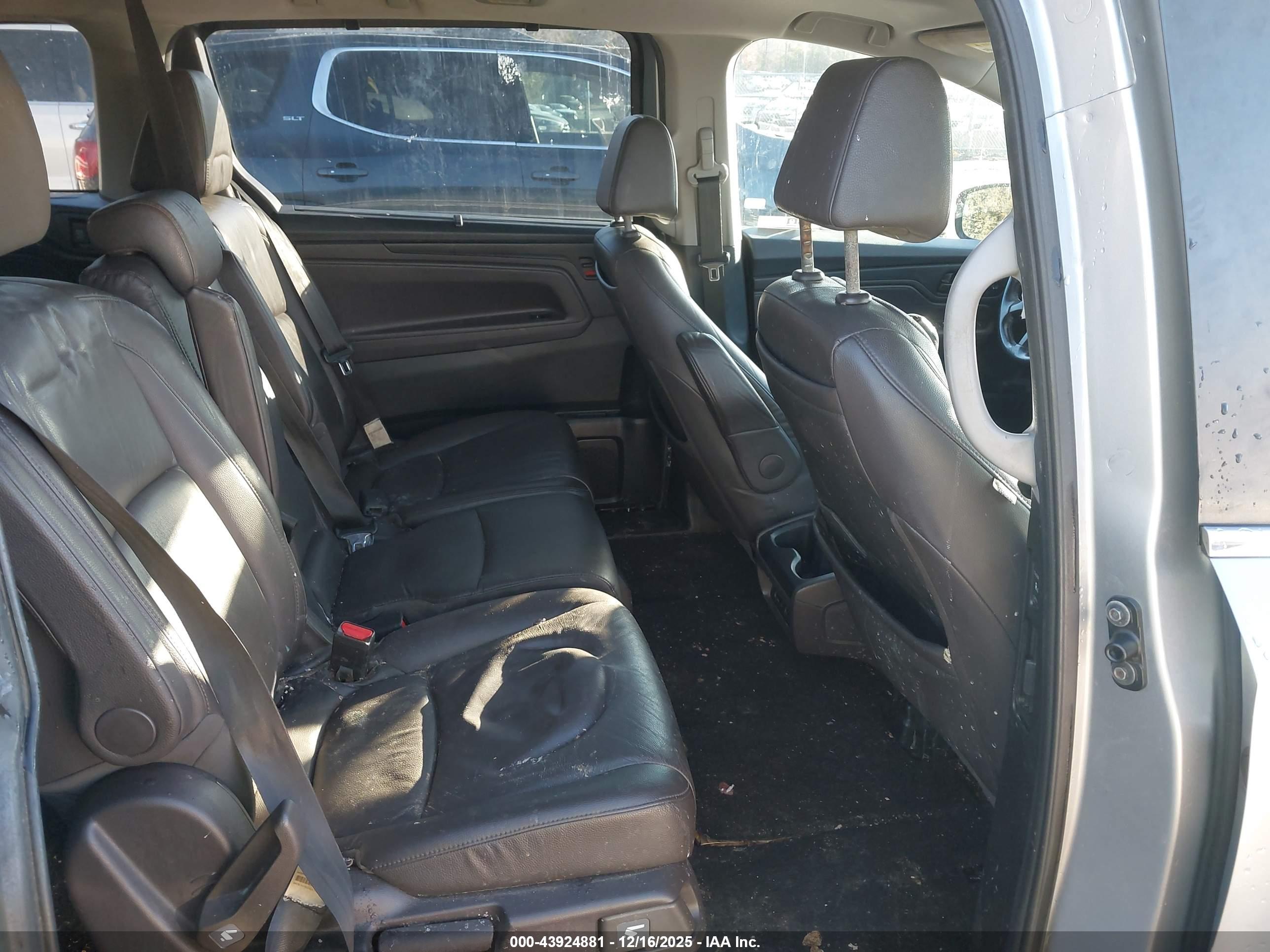 HONDA ODYSSEY image 8