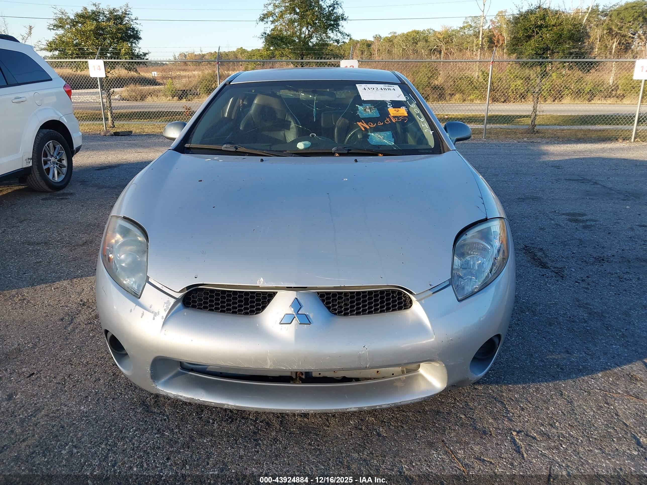 MITSUBISHI ECLIPSE image 6