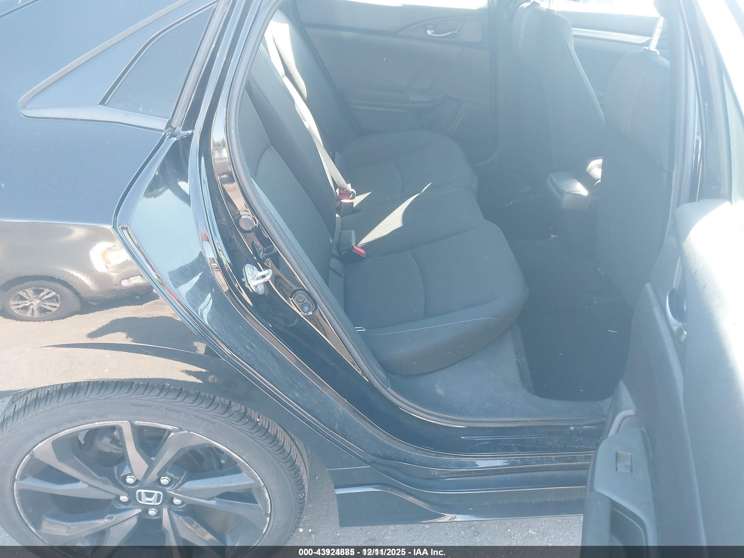 HONDA CIVIC image 8