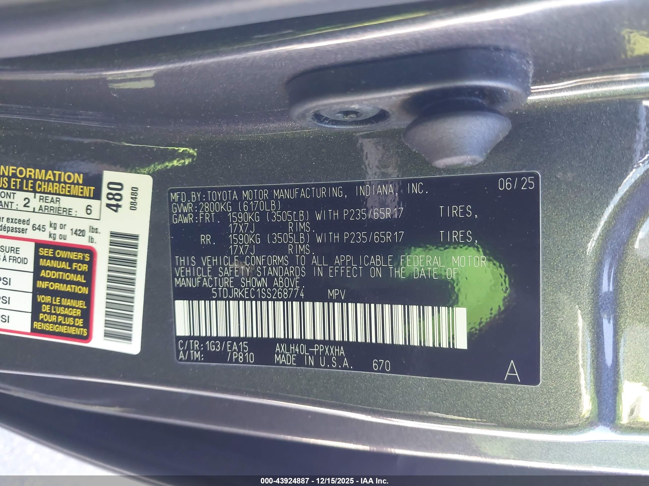 TOYOTA SIENNA image 9