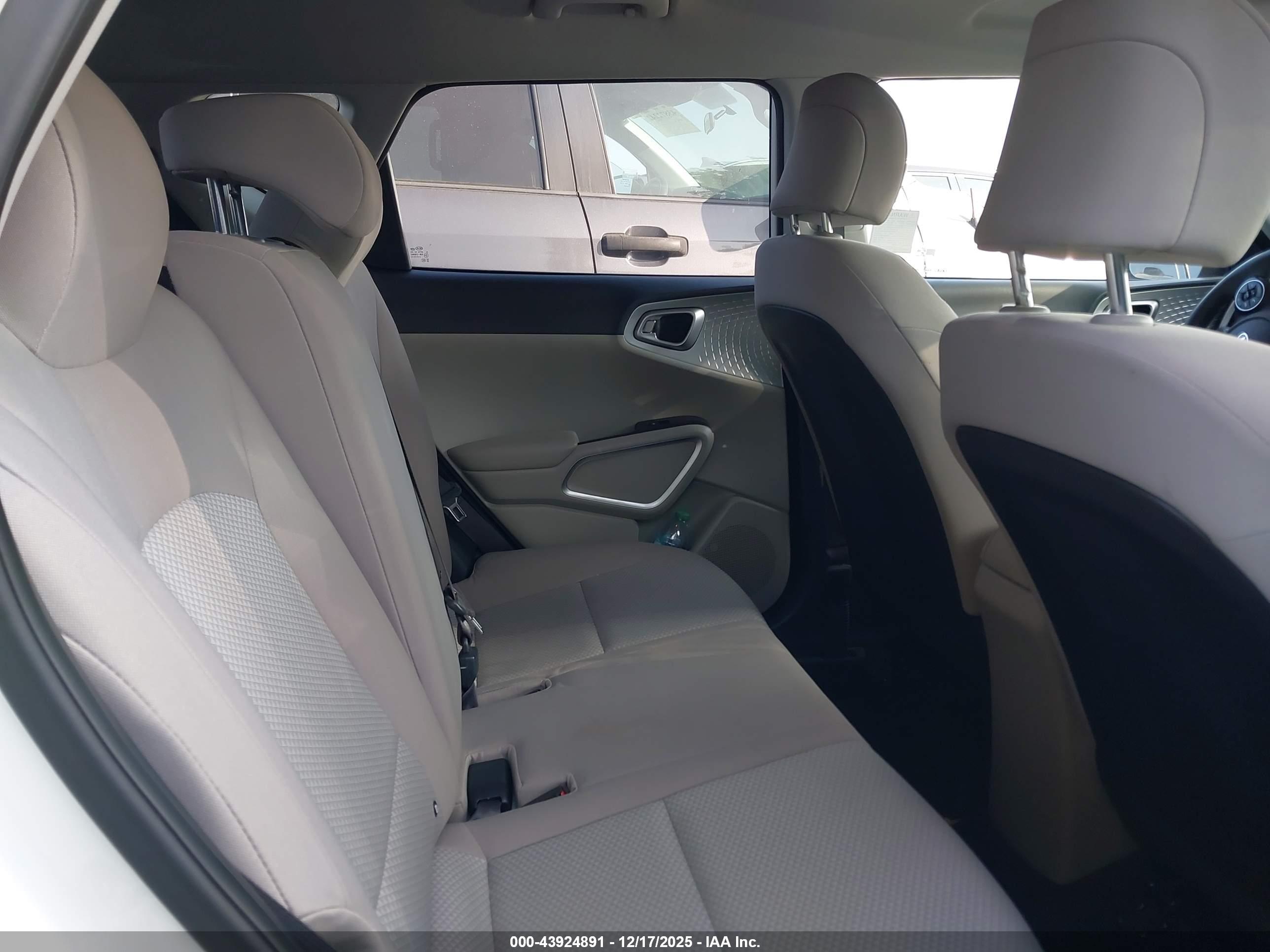 KIA SOUL image 8