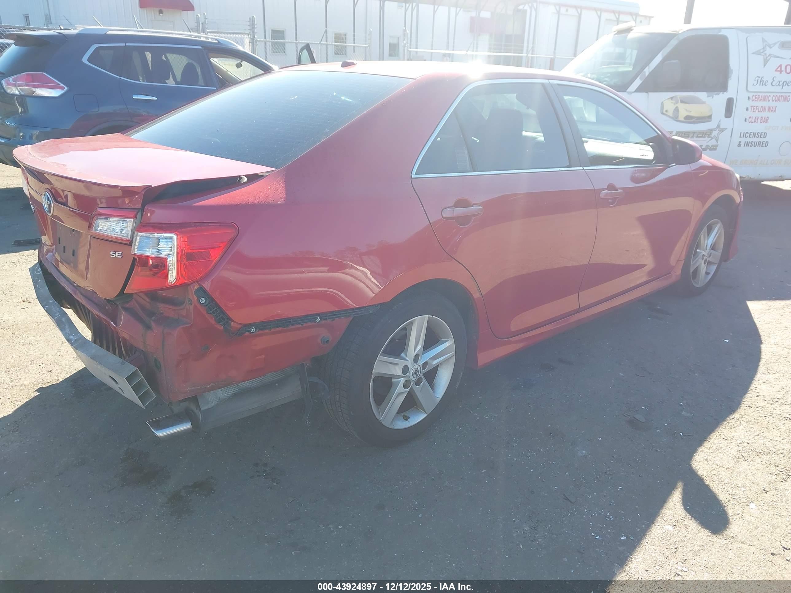 TOYOTA CAMRY image 4