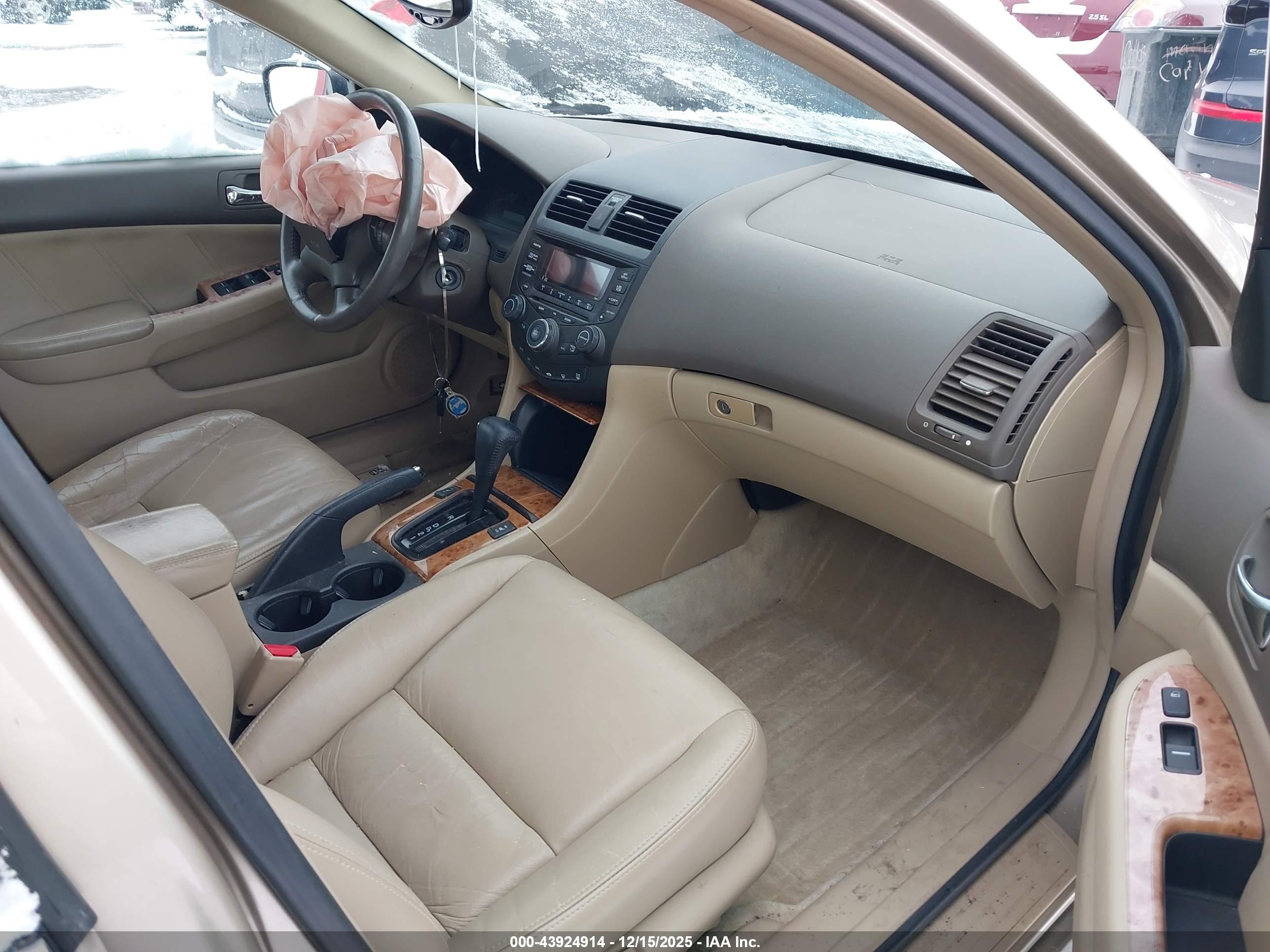 HONDA ACCORD image 5