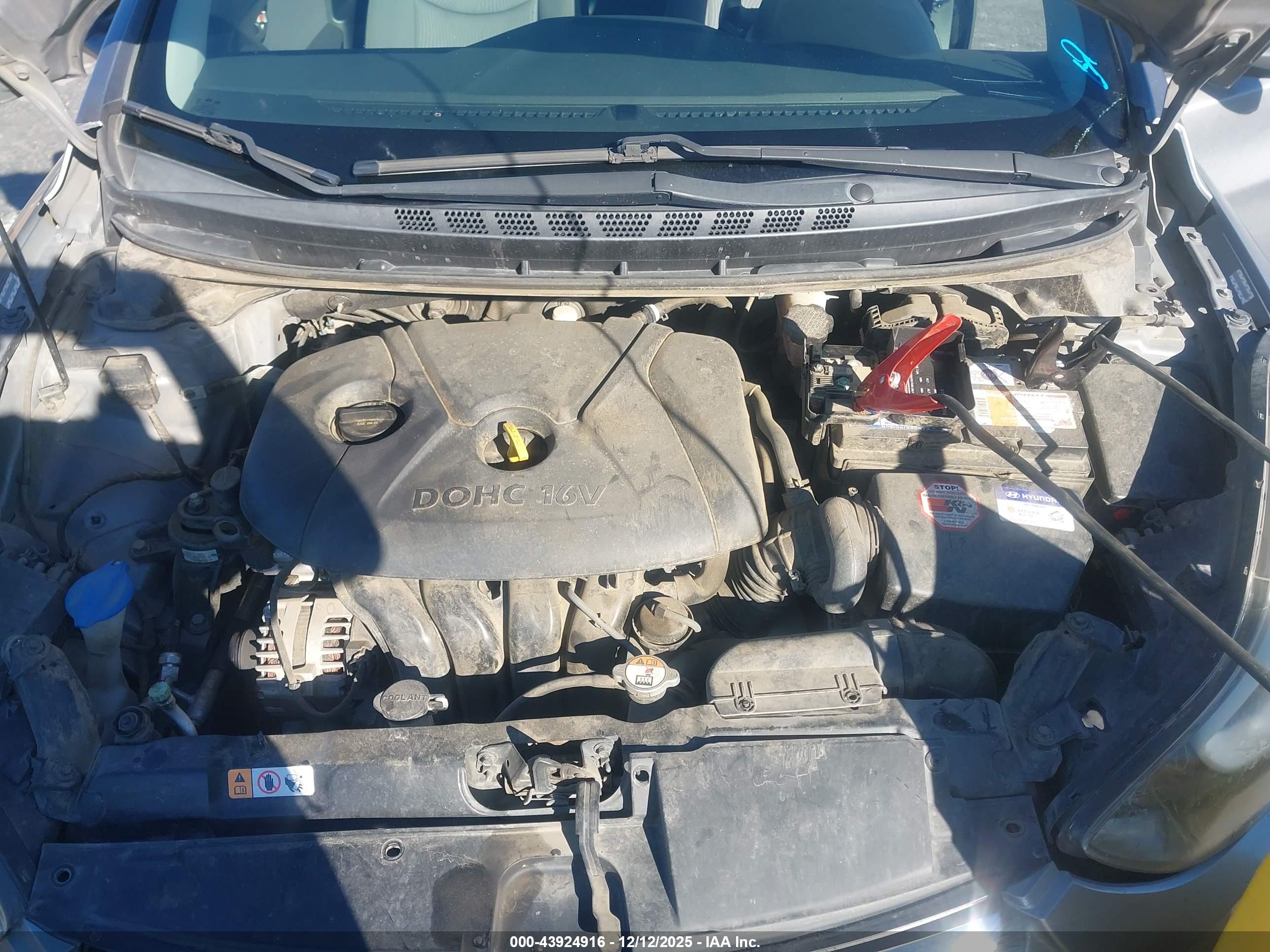 HYUNDAI ELANTRA image 10