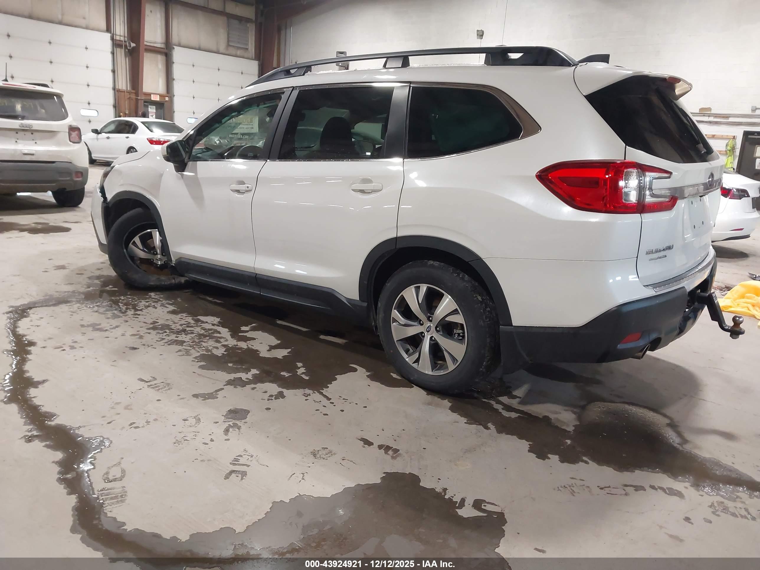 SUBARU ASCENT image 3