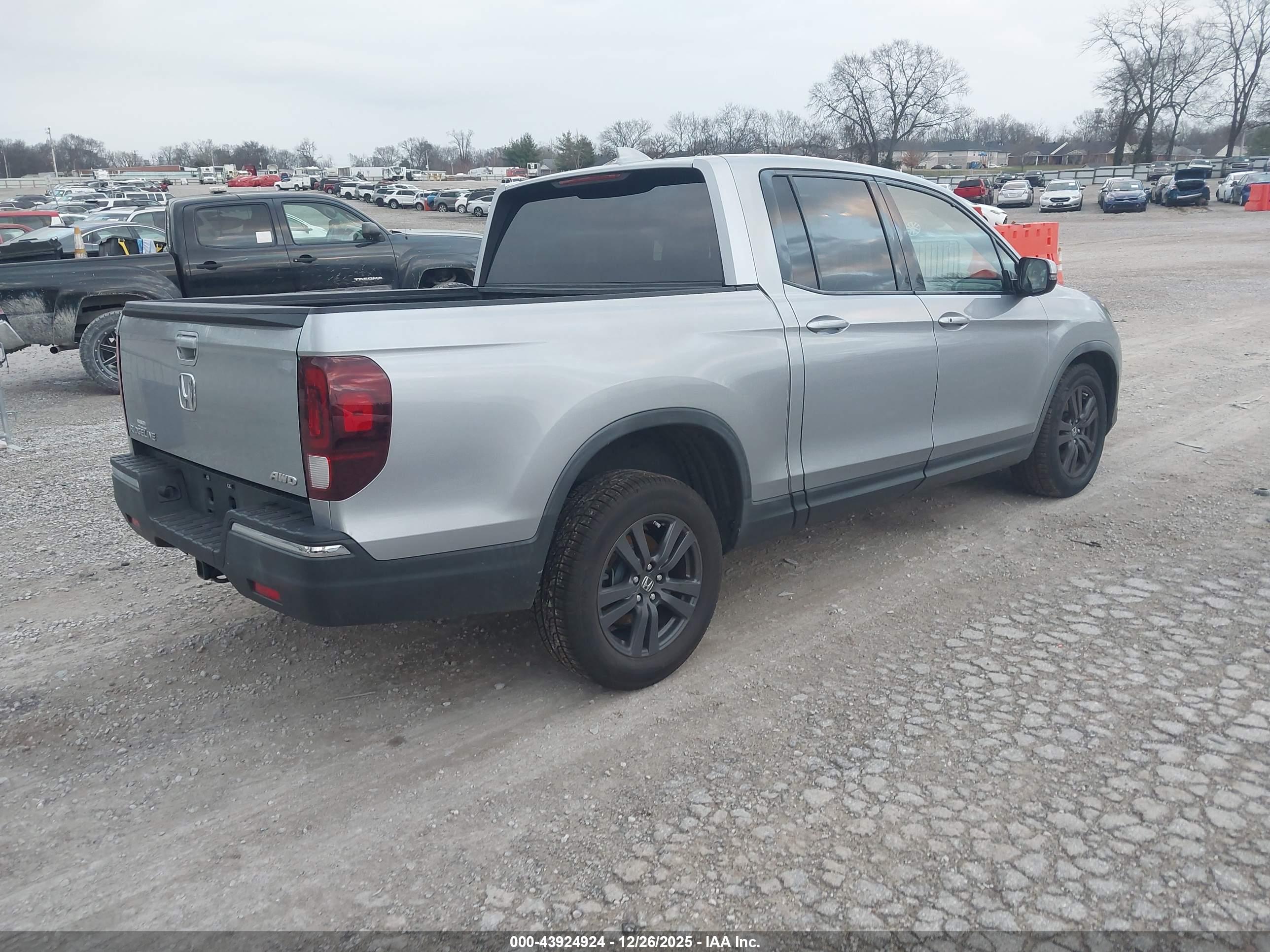 HONDA RIDGELINE image 4