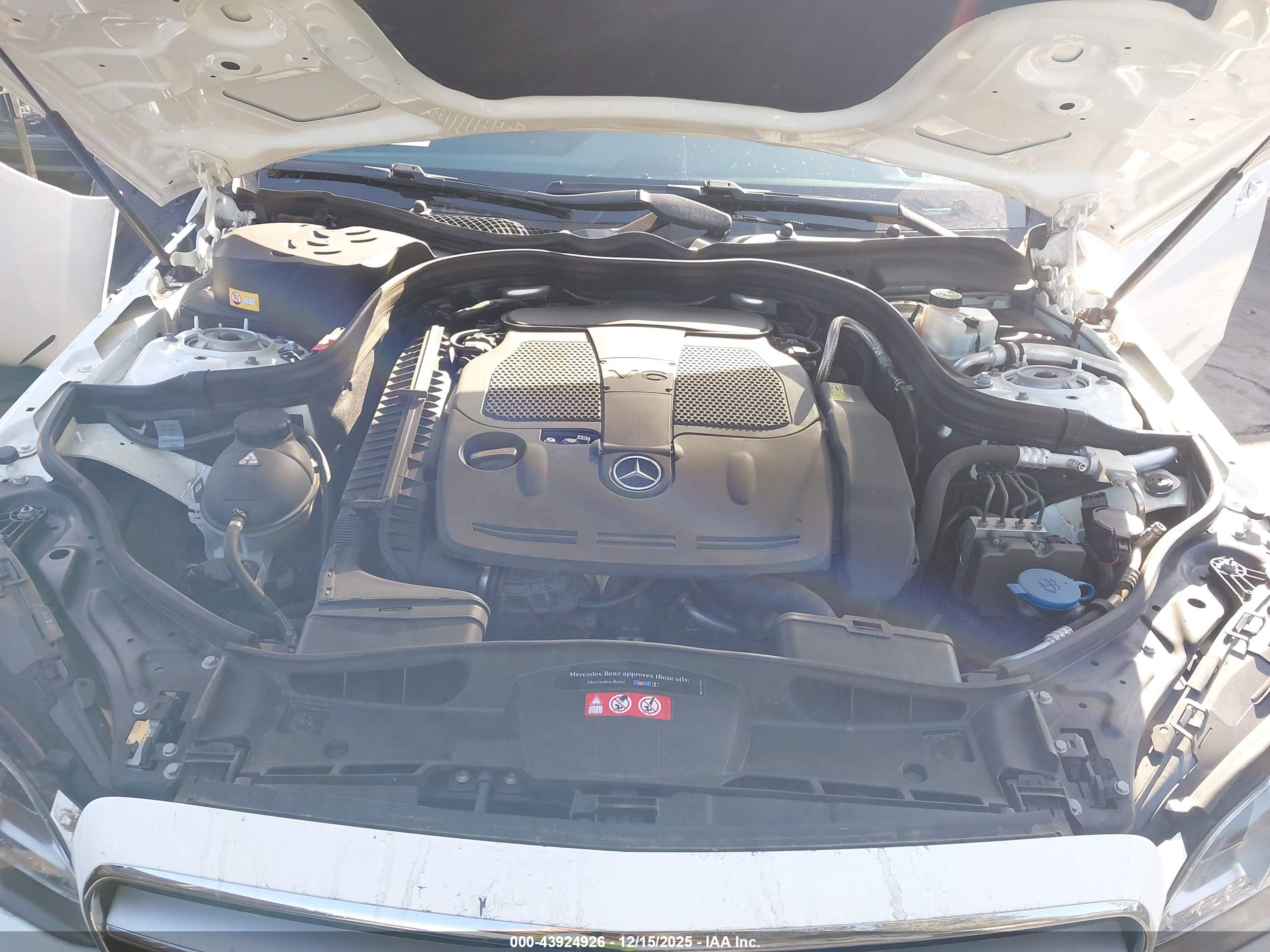 MERCEDES-BENZ E image 10