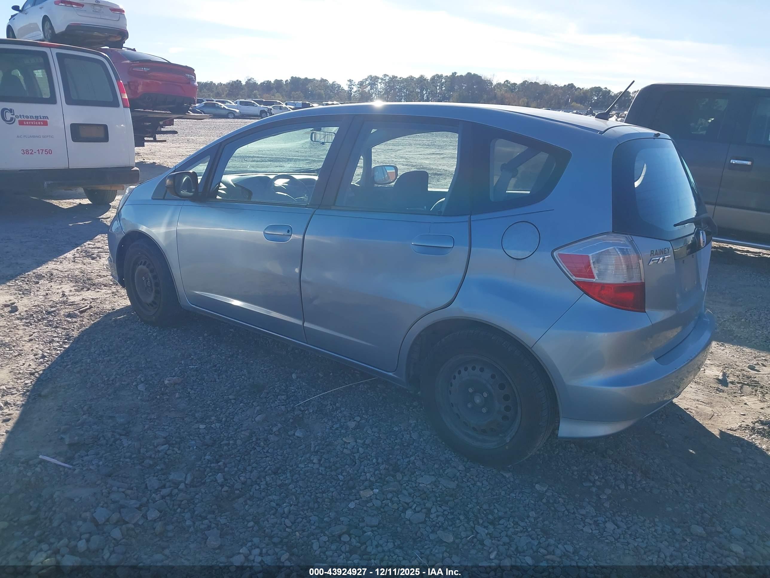 HONDA FIT image 3