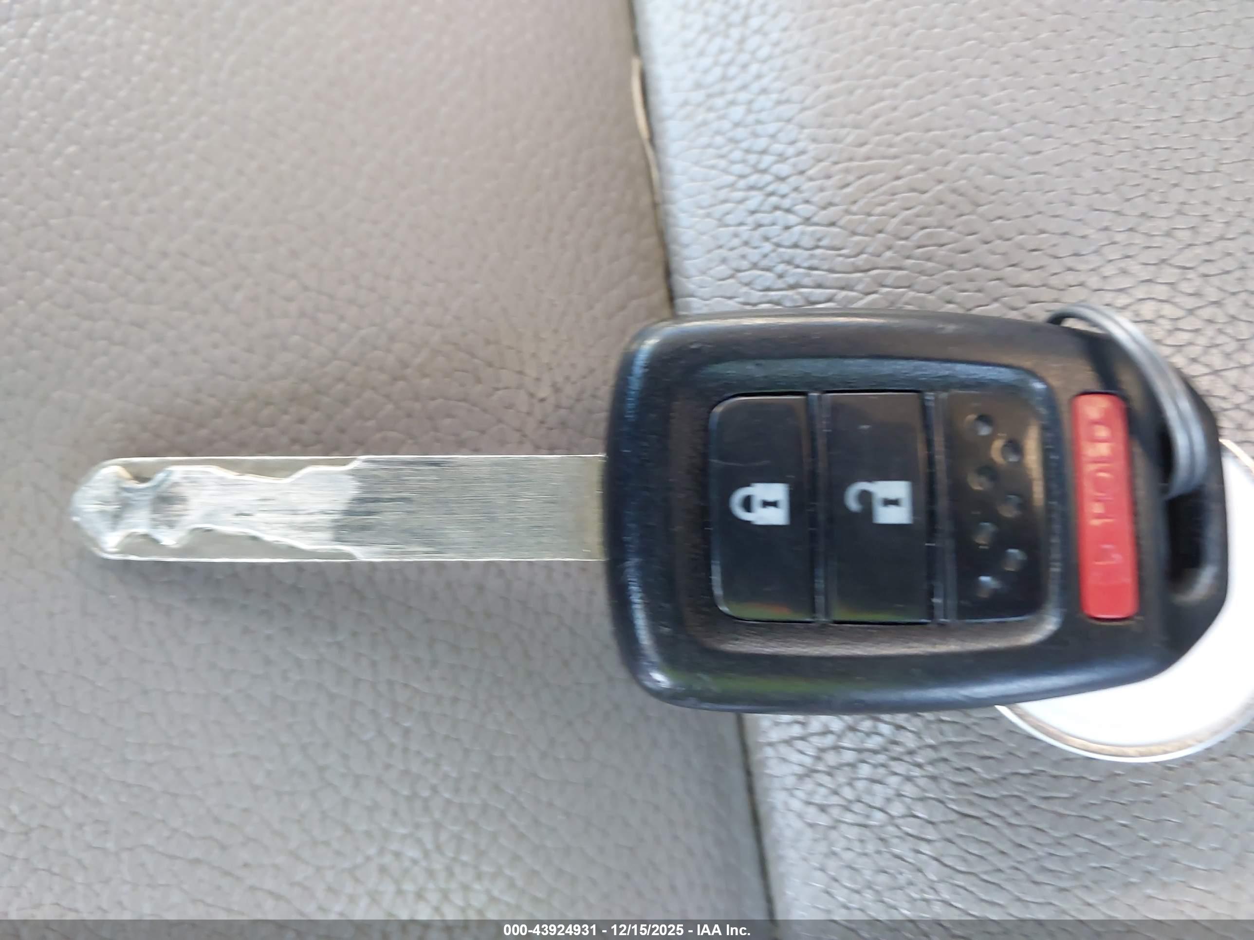 HONDA CR-V image 11