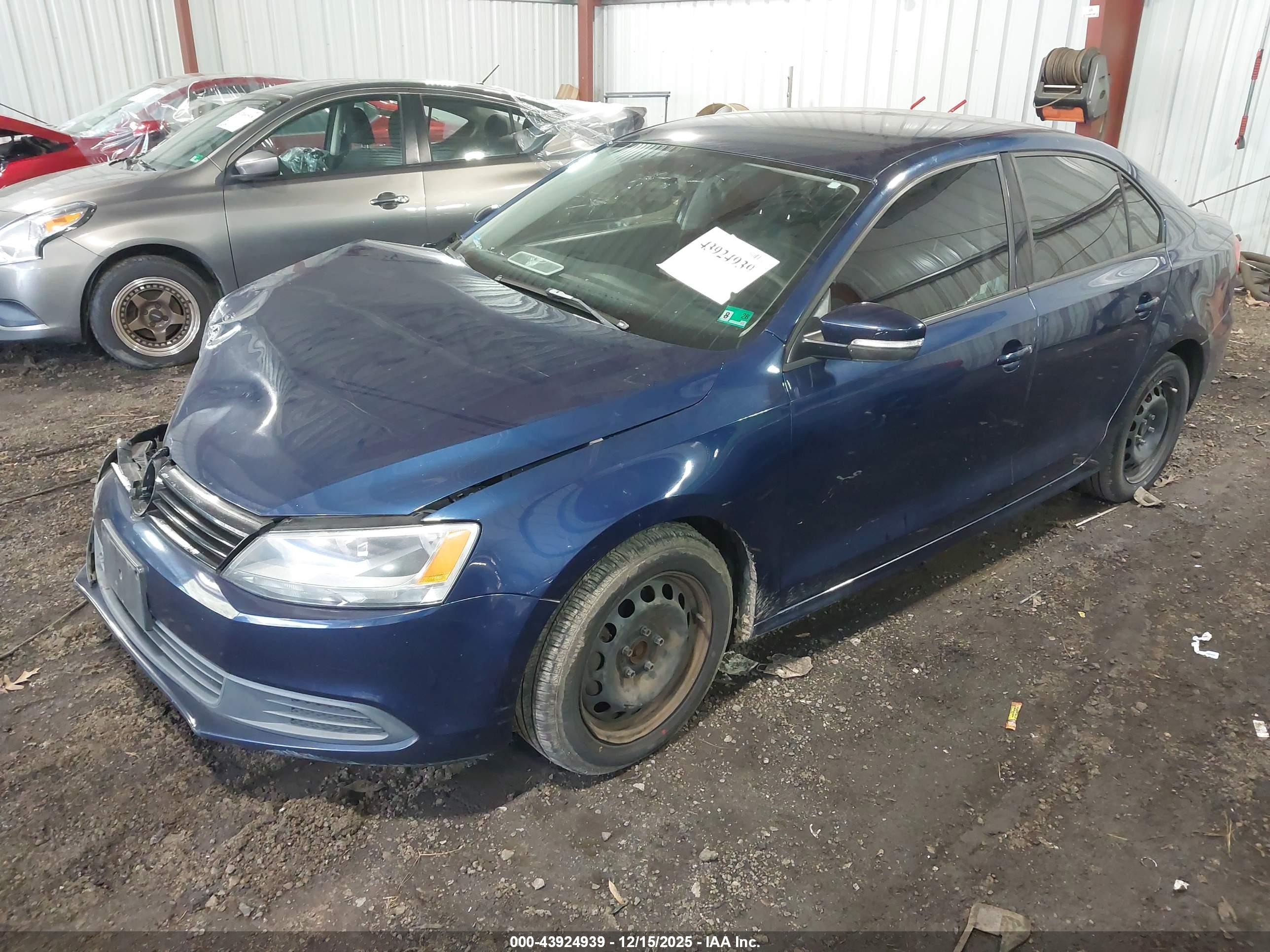 VOLKSWAGEN JETTA image 2