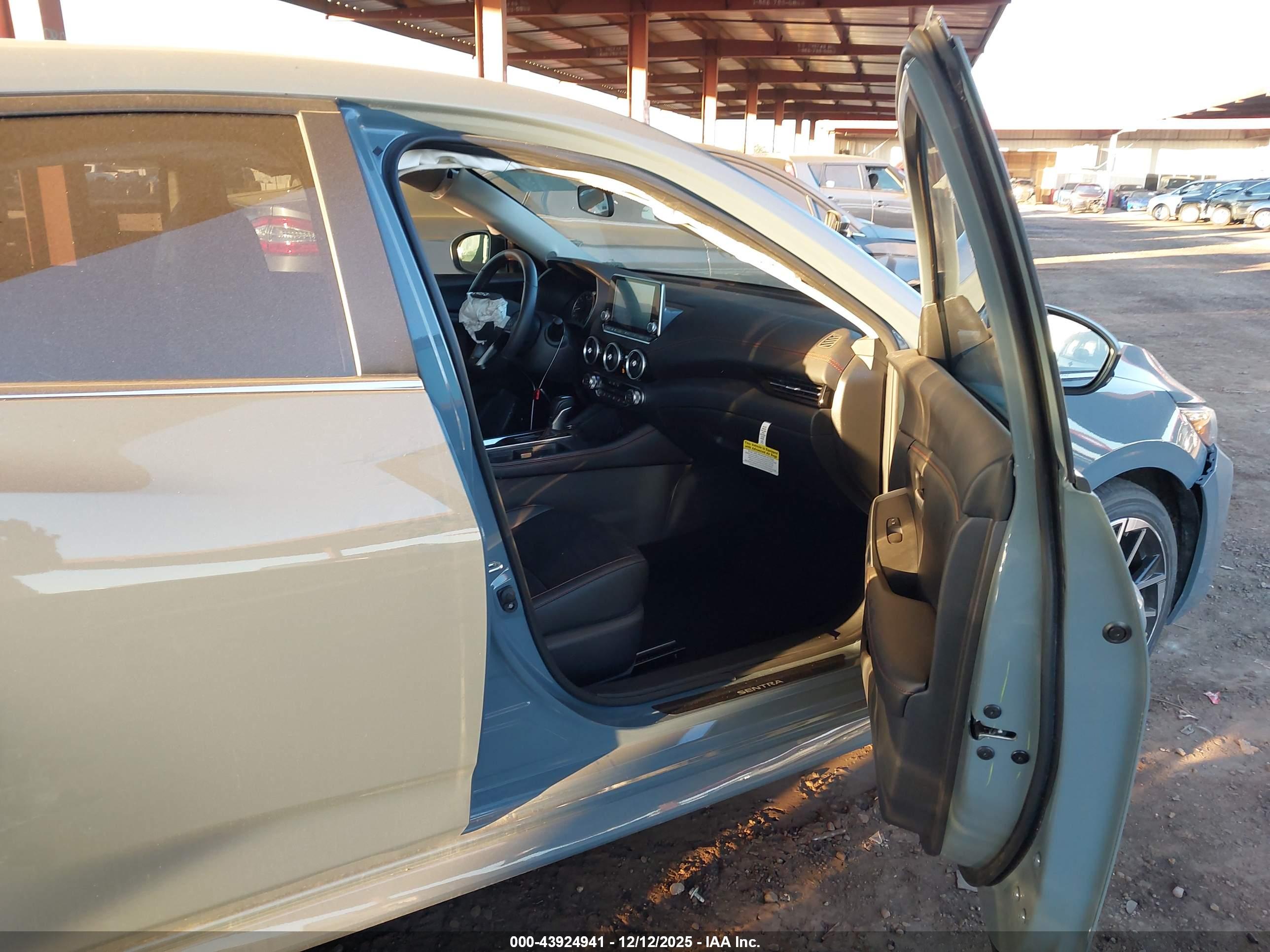 NISSAN SENTRA image 5