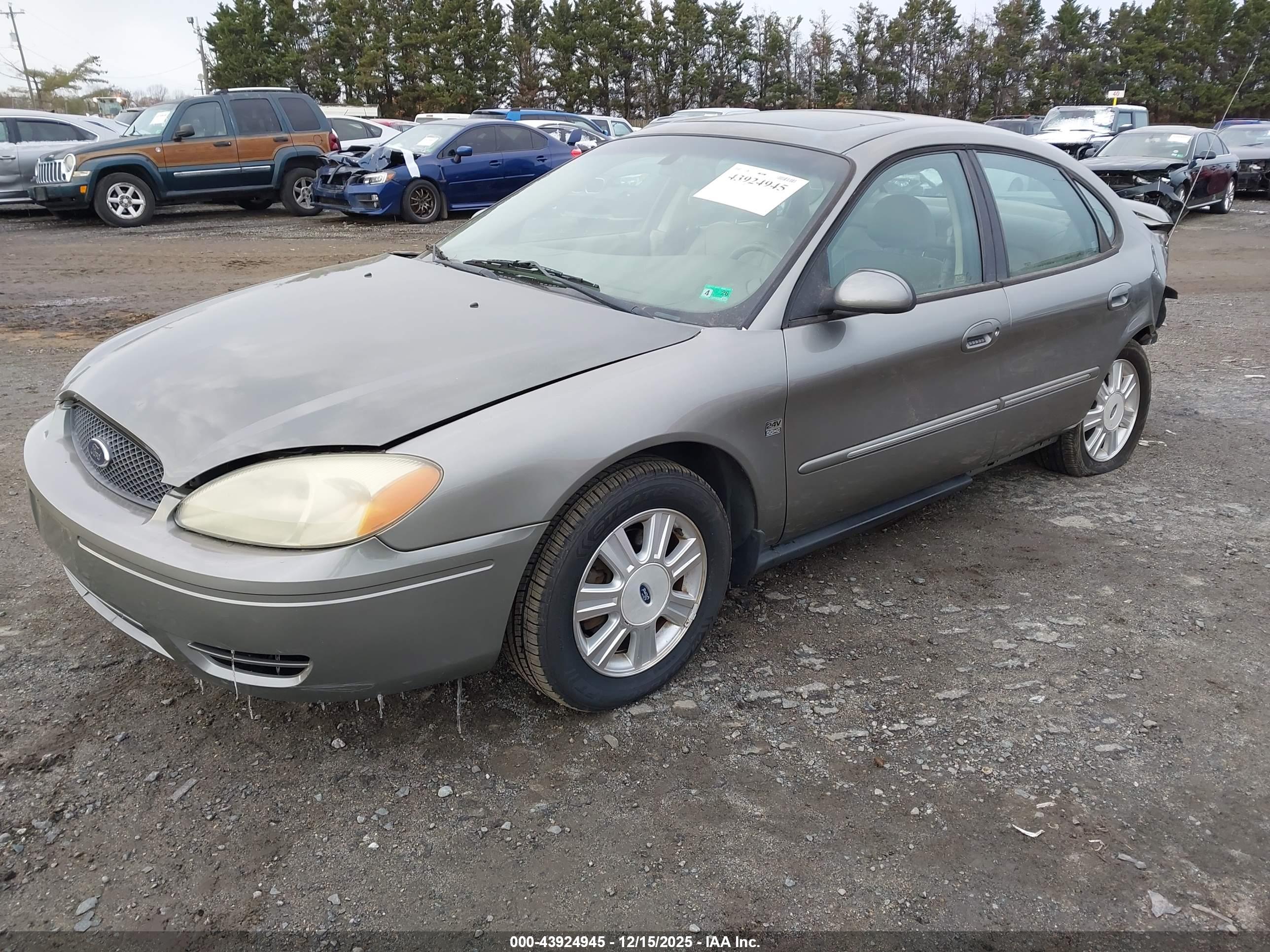 FORD TAURUS image 2