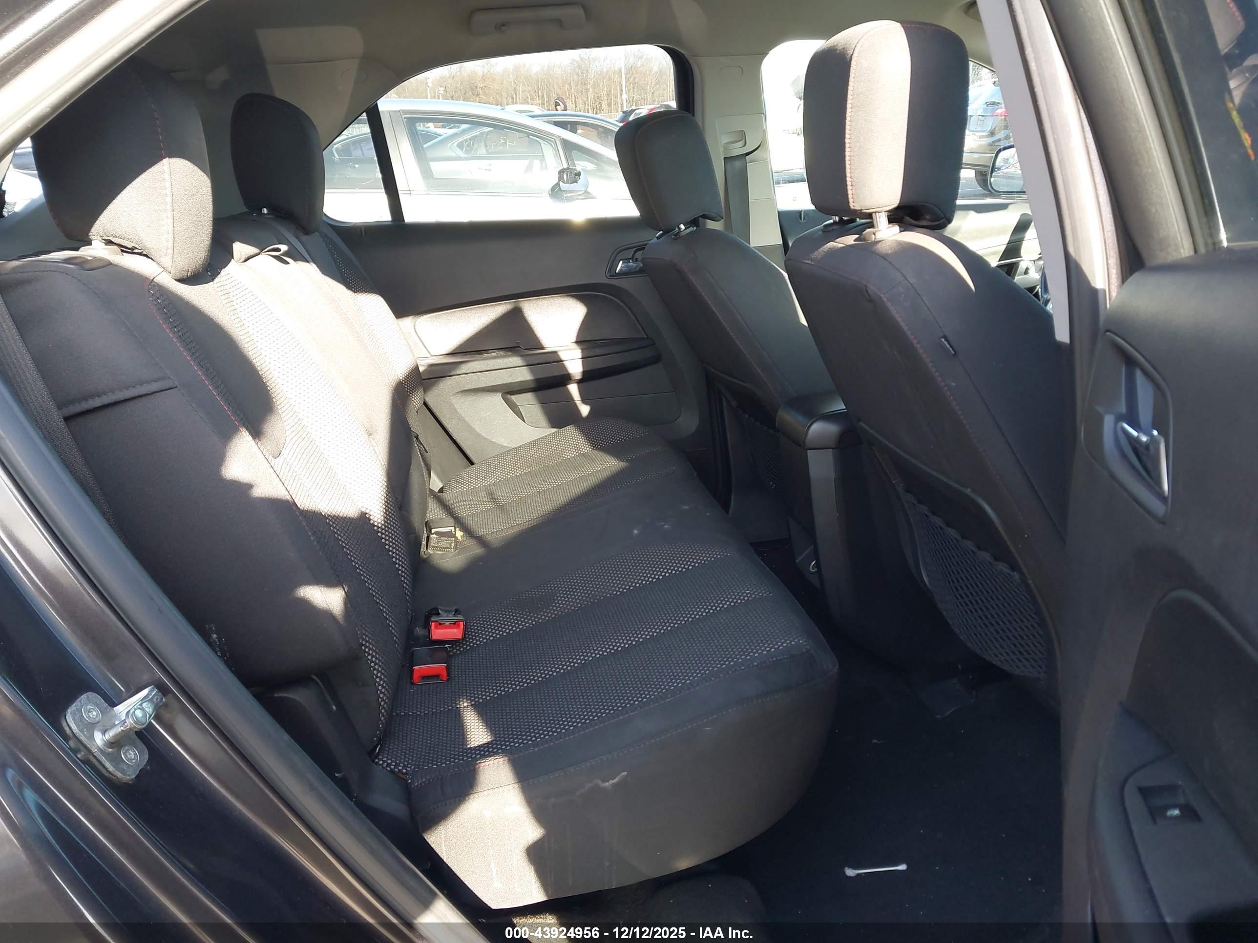 CHEVROLET EQUINOX image 8