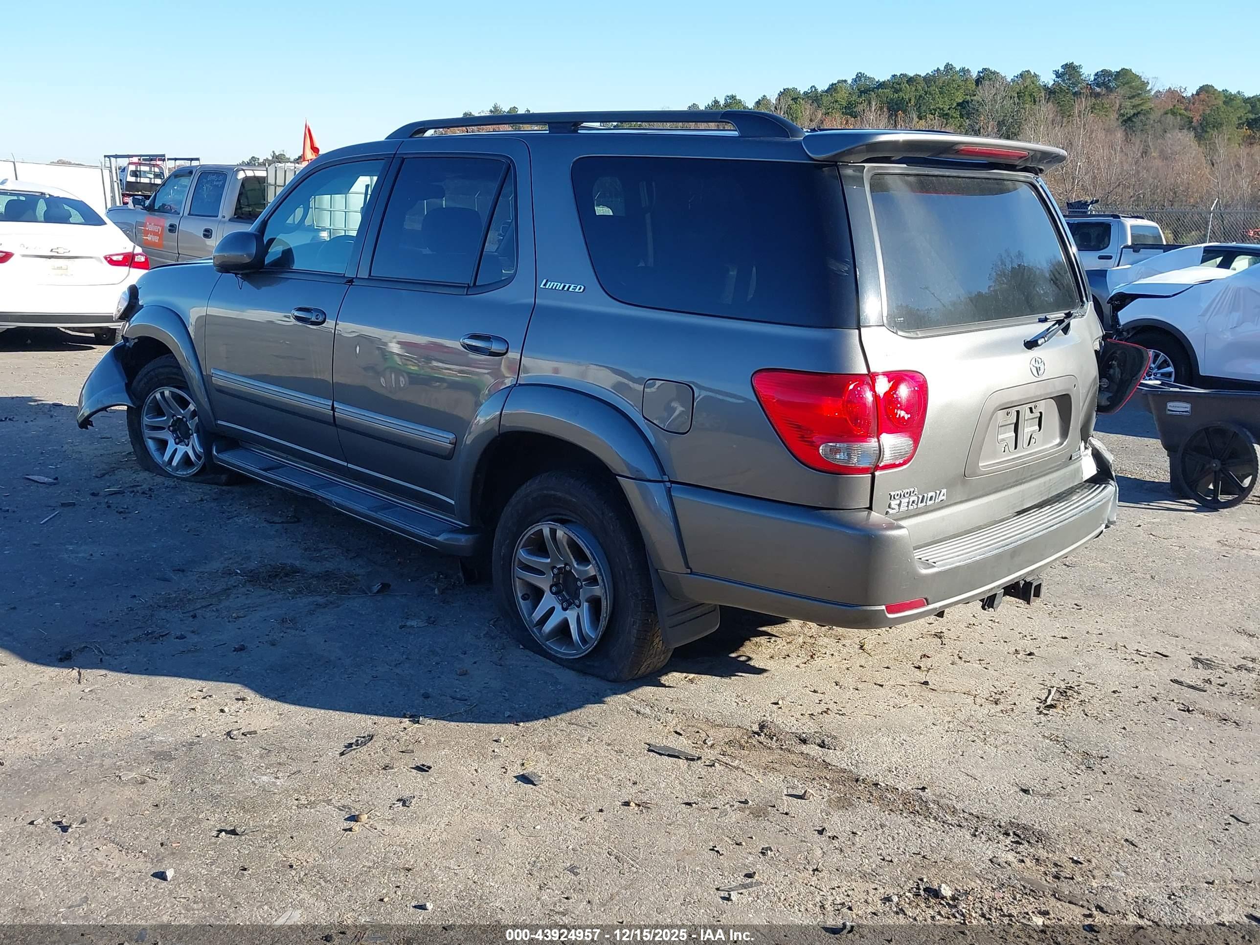 TOYOTA SEQUOIA image 3