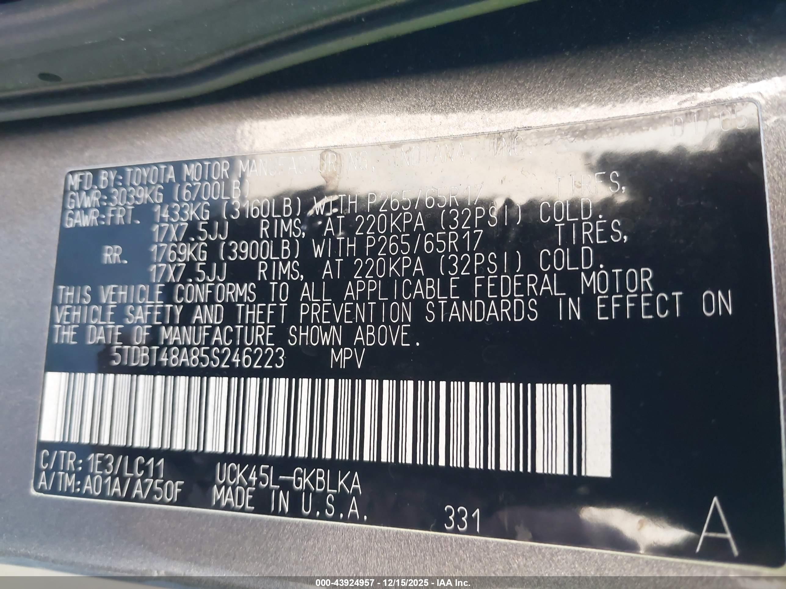 TOYOTA SEQUOIA image 9