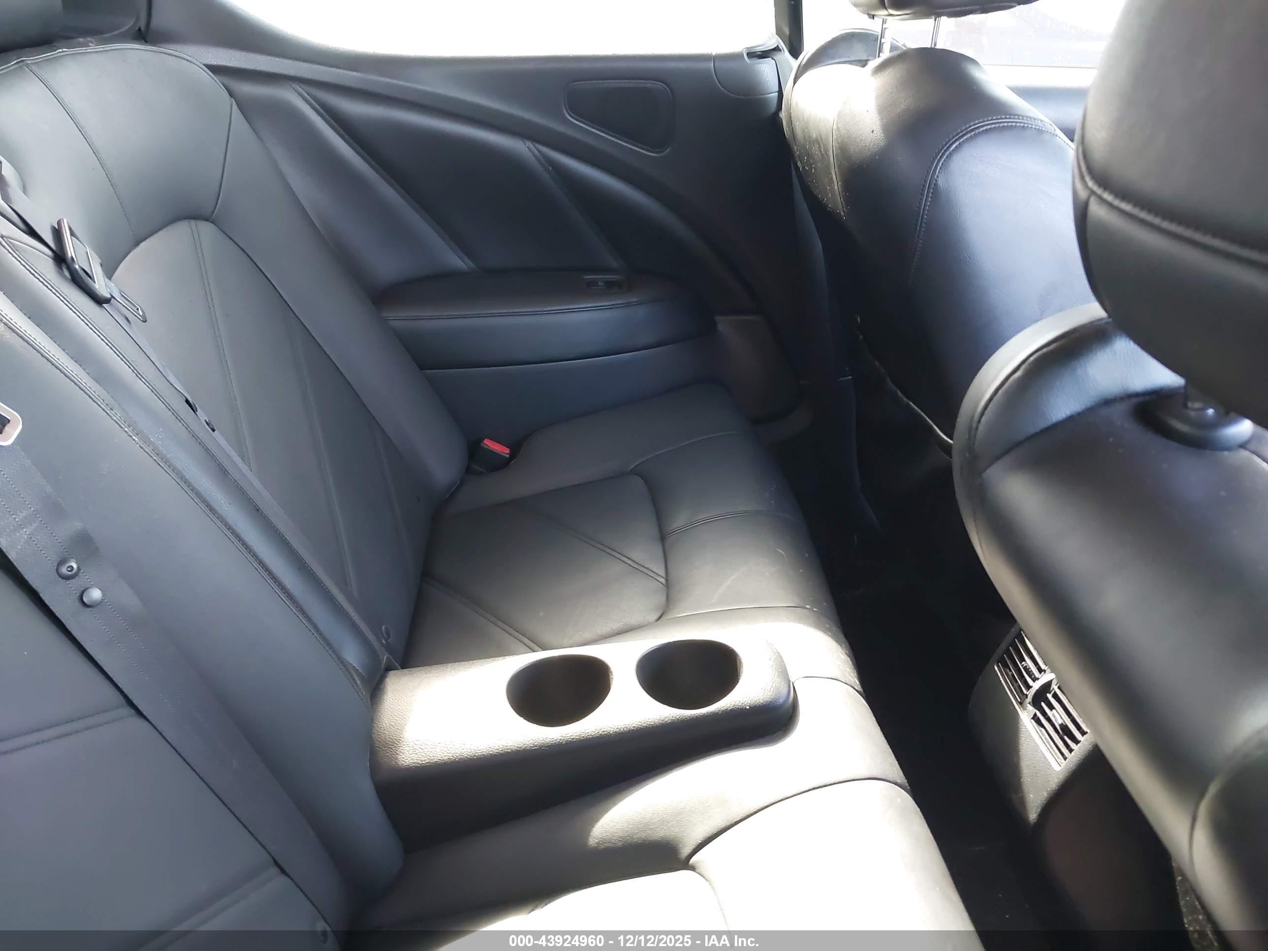 NISSAN MURANO image 8