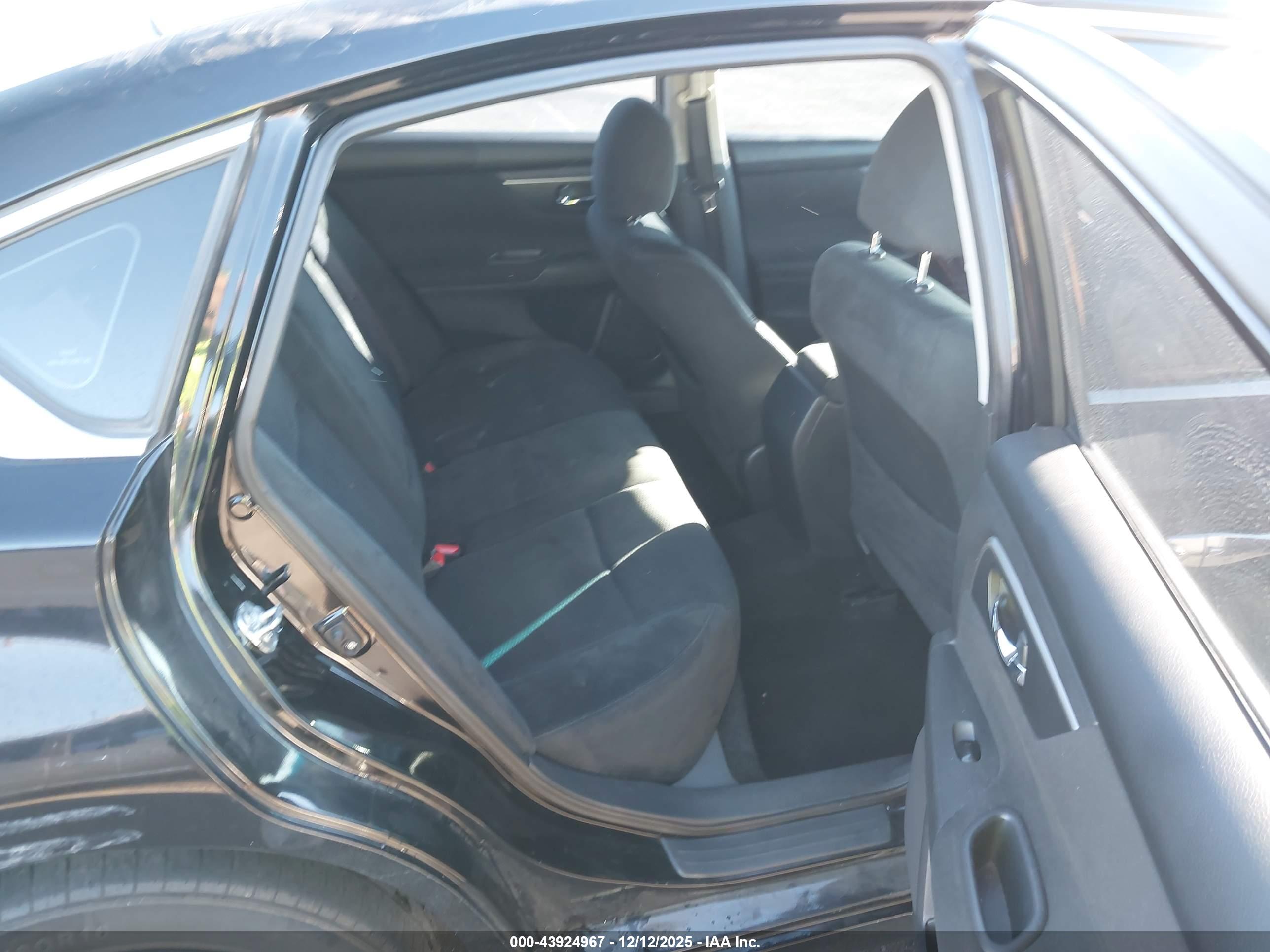 NISSAN ALTIMA image 8