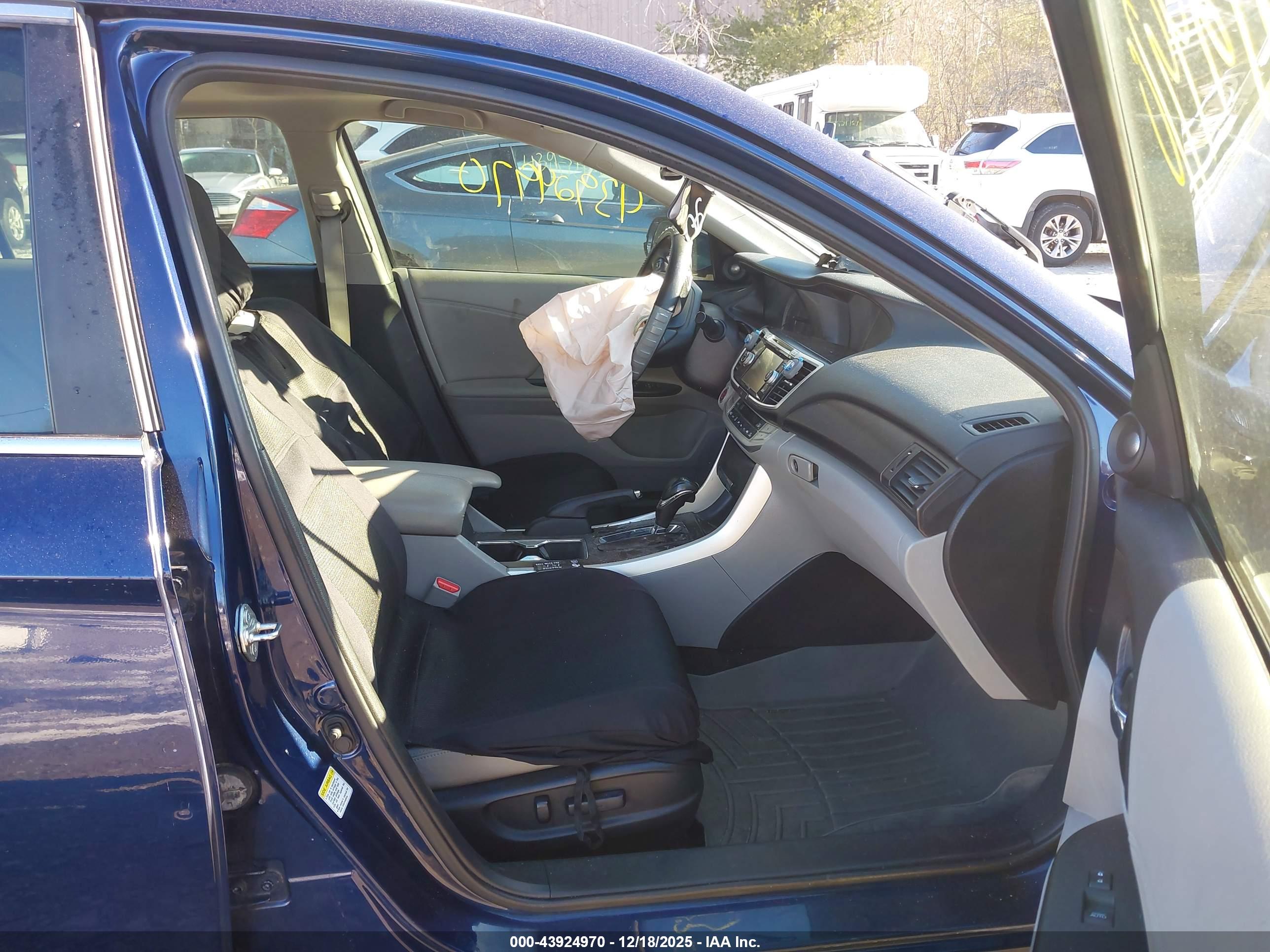 HONDA ACCORD image 5