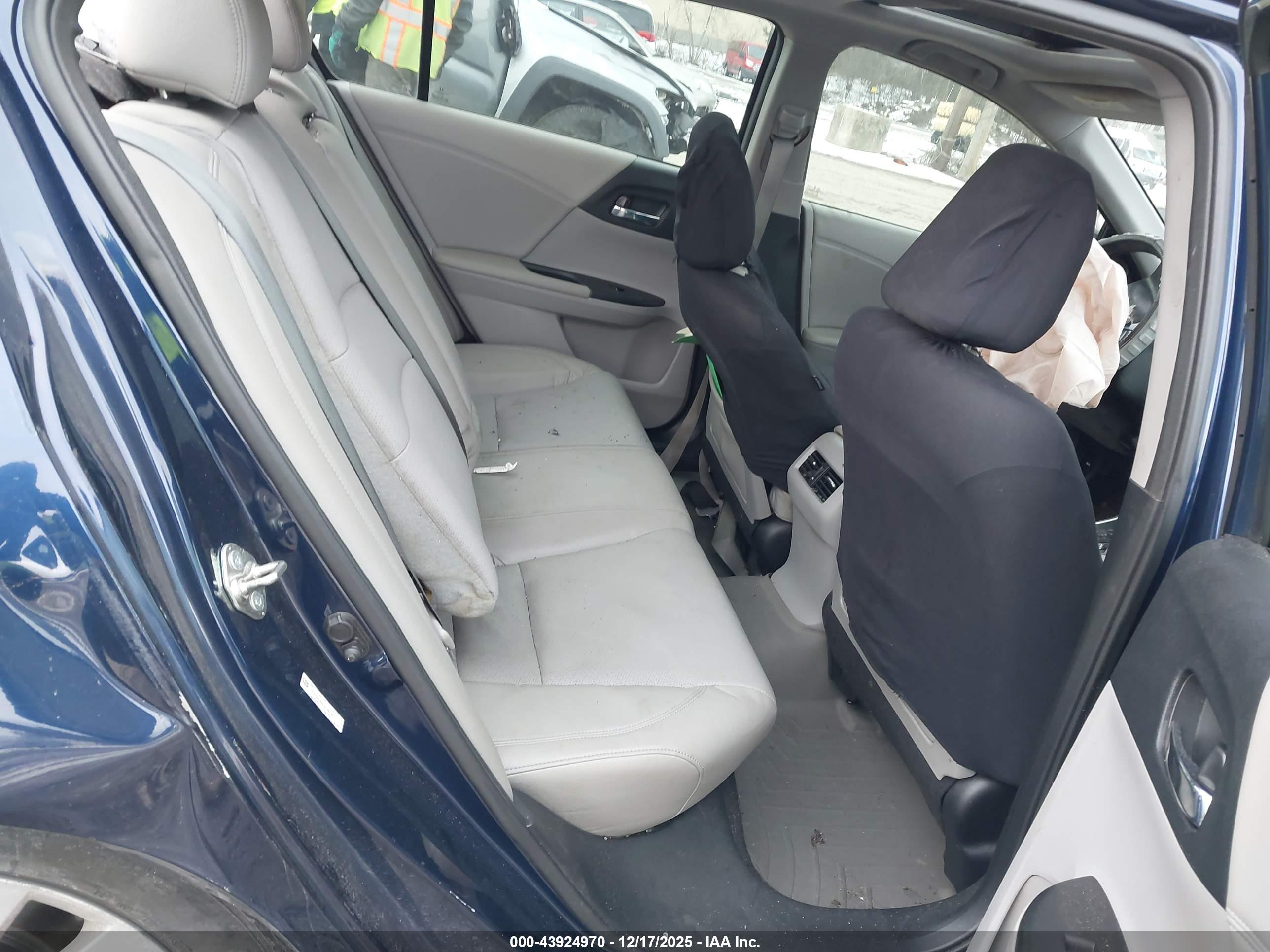 HONDA ACCORD image 8