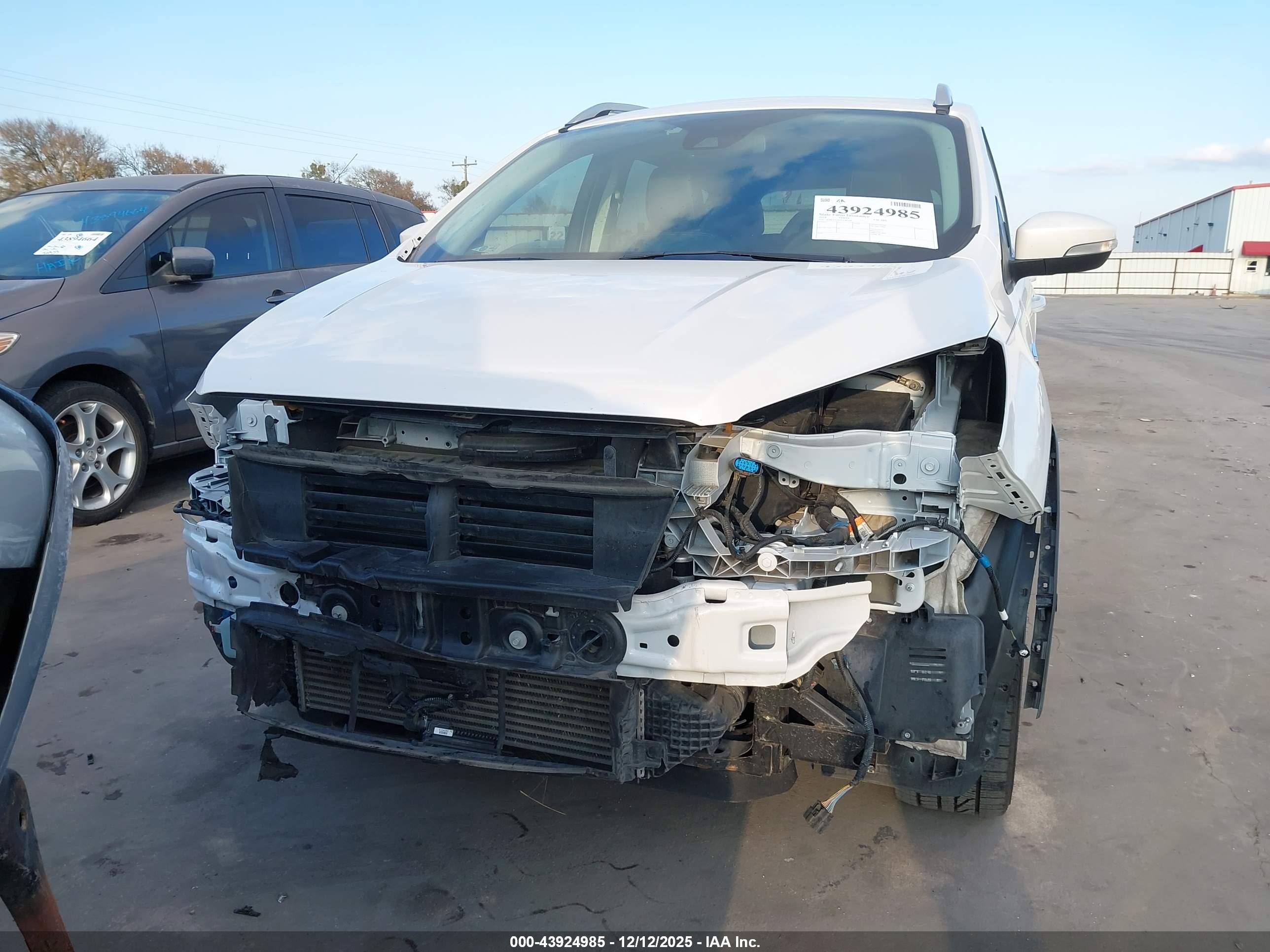 FORD ESCAPE image 6