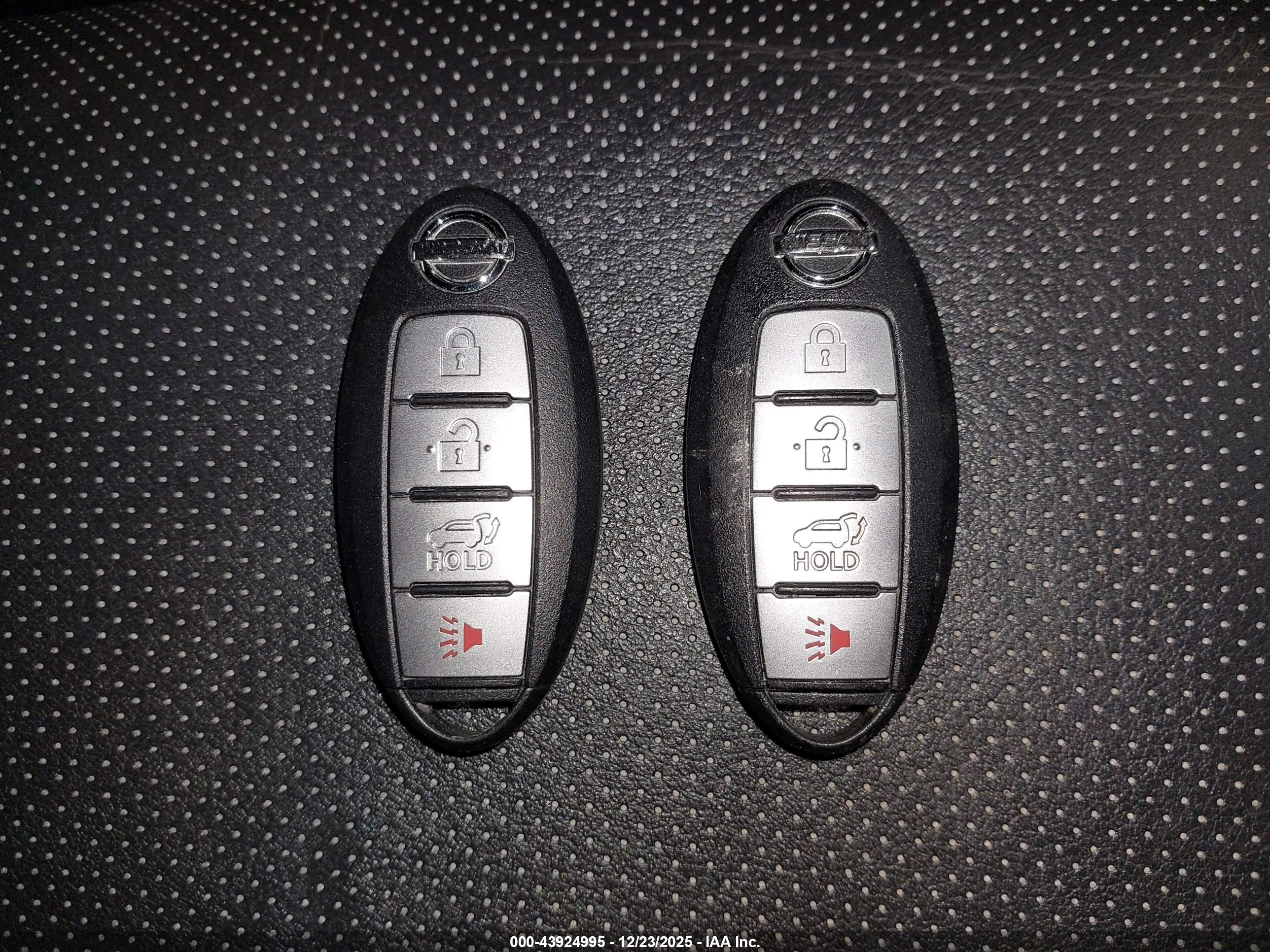 NISSAN ROGUE image 11
