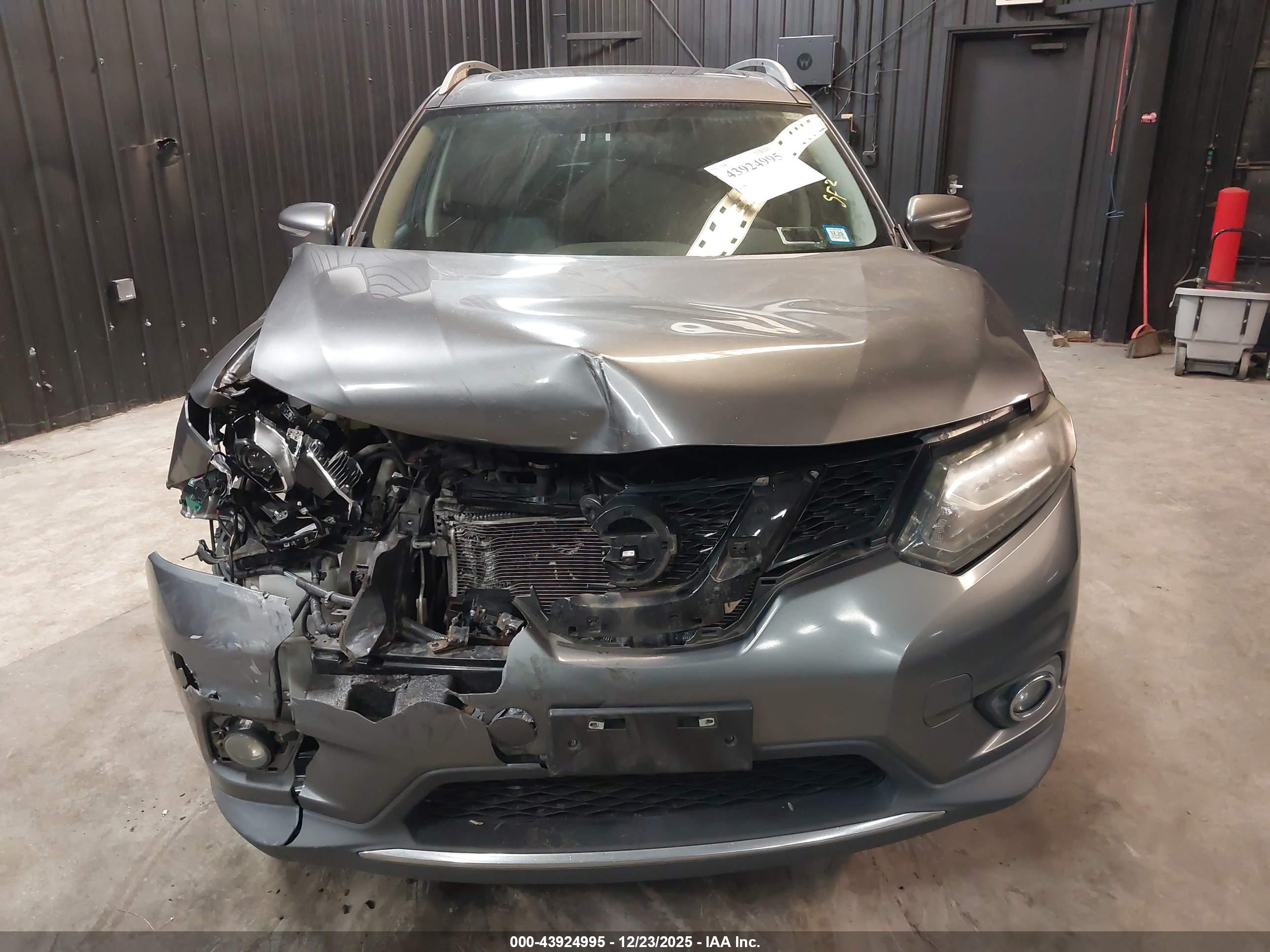 NISSAN ROGUE image 6