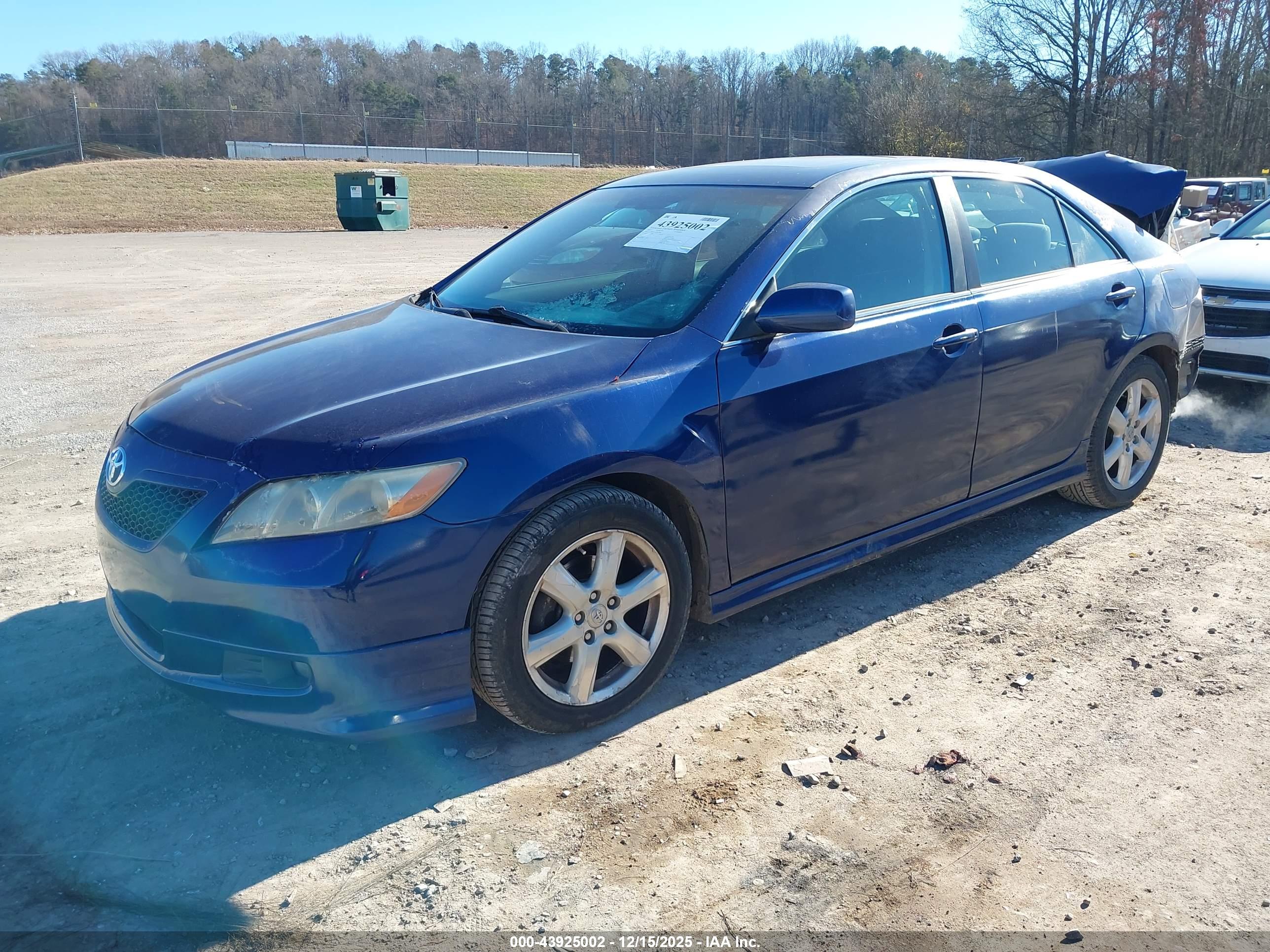 TOYOTA CAMRY image 2